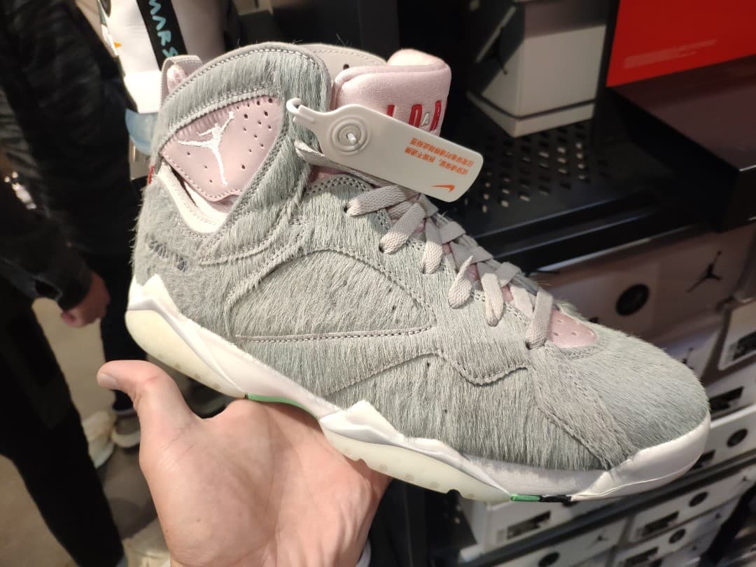 Jordan Air Jordan 7 retro se neutral grey - фото покупателя Владимир