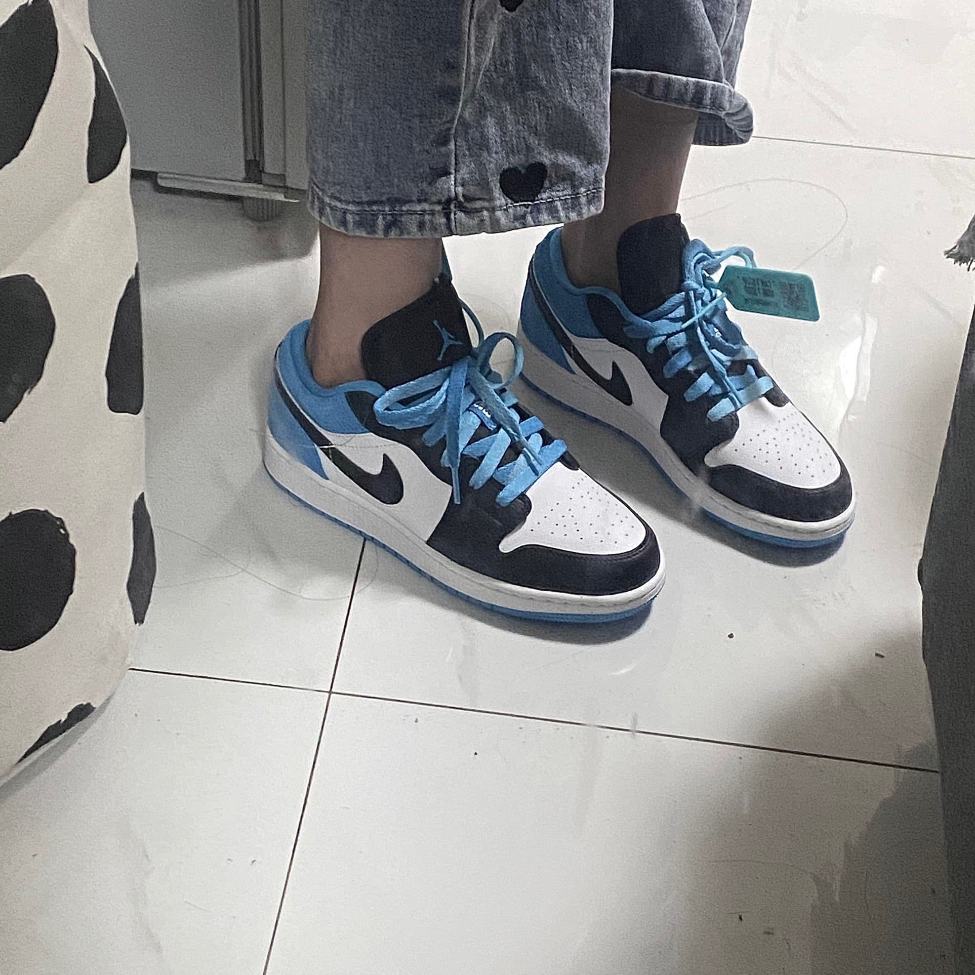 Air Jordan 1 low SE Laser Blue - фото покупателя Кристина