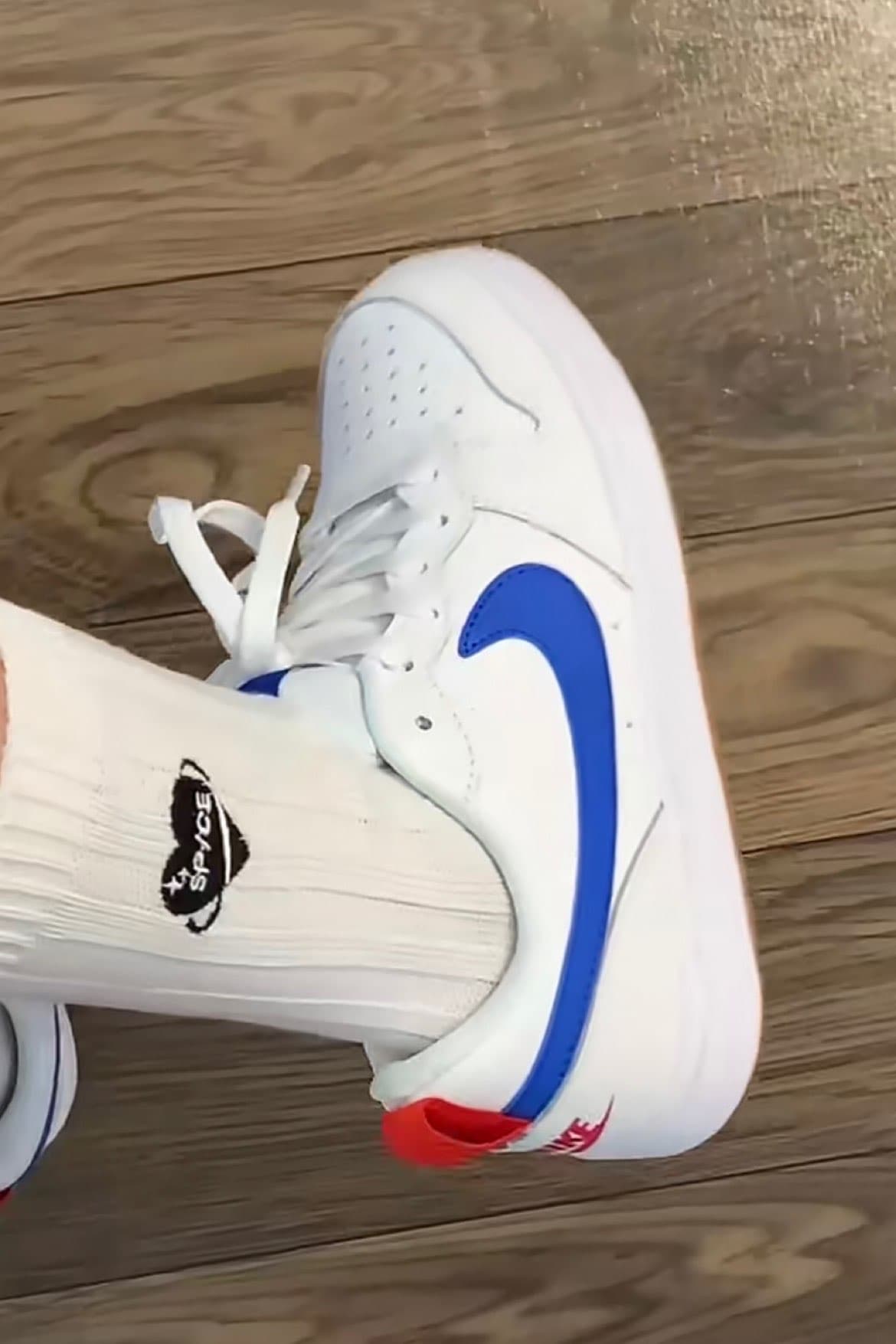 Nike Court Borough - photo of buyer Рома
