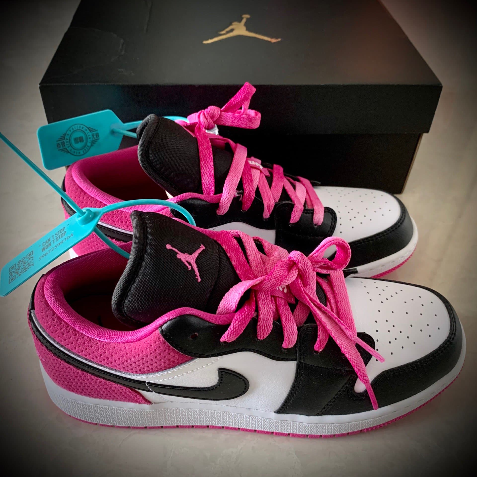 Jordan Air Jordan 1 Low Magenta - photo of buyer Владимир