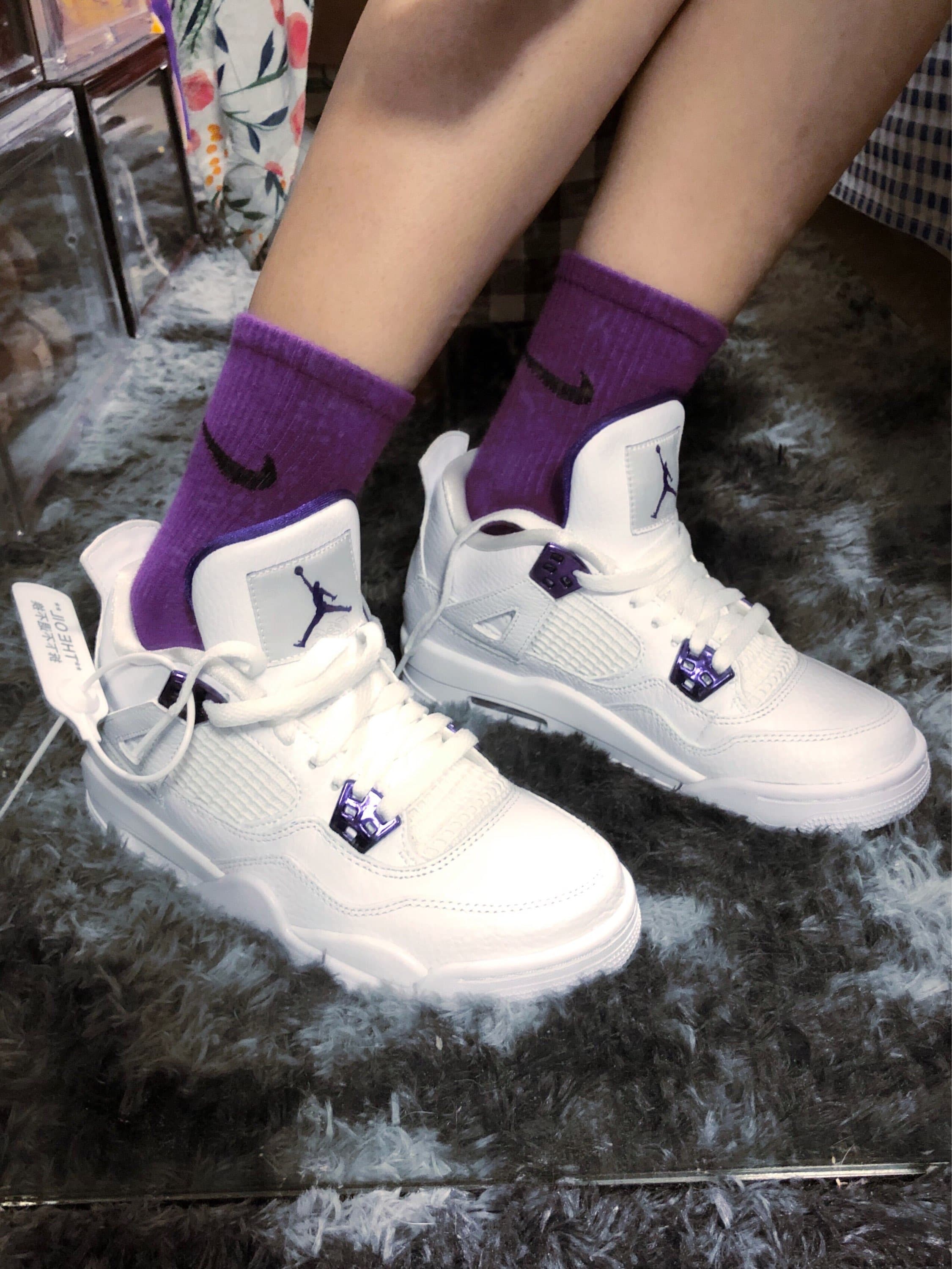 Jordan Air Jordan 4 Retro Purple Metallic - фото покупателя Елизавета