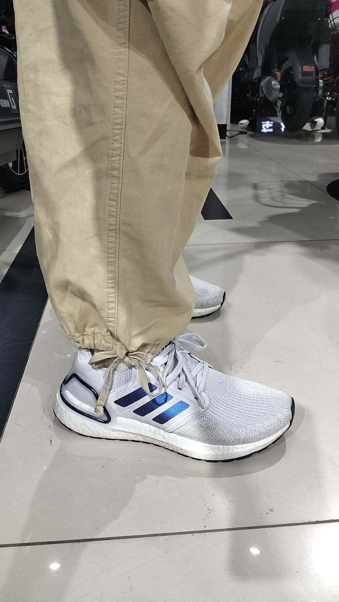 adidas Ultraboost 20 - photo of buyer Денис