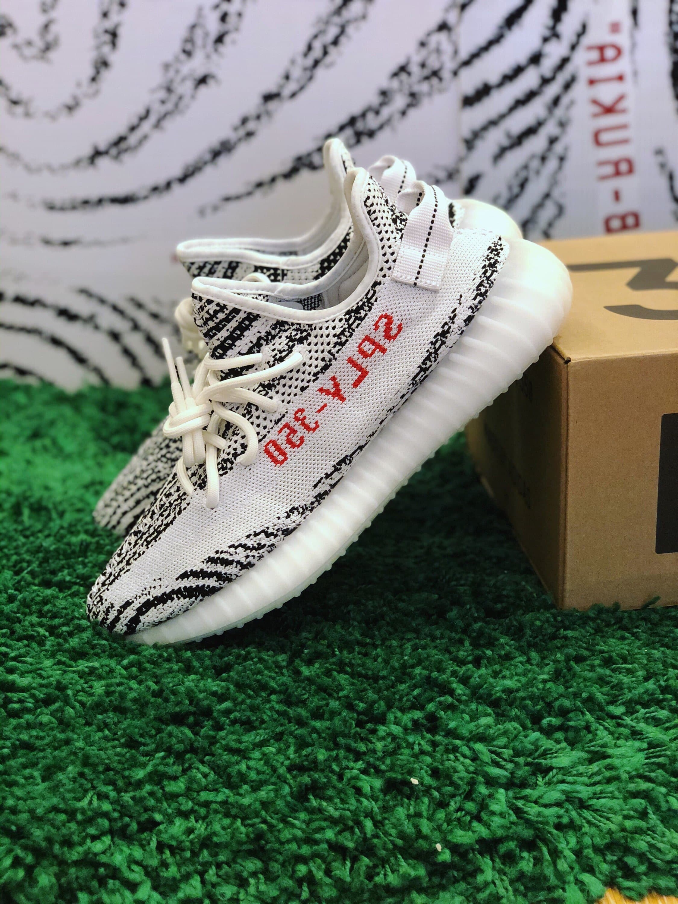 adidas originals Yeezy Boost 350 V2 "Zebra" 2020 - photo of buyer Вадим