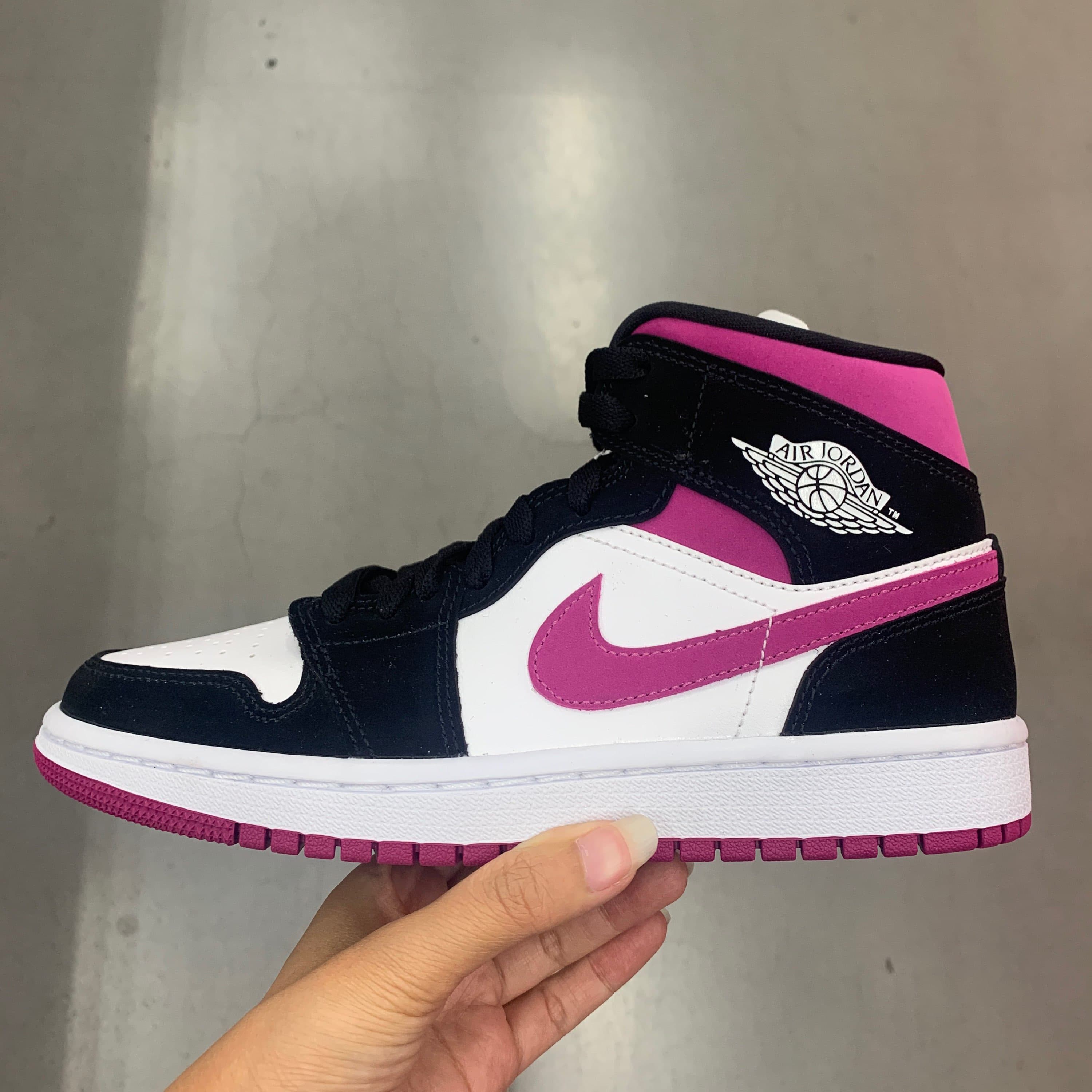 Jordan Air Jordan 1 mid magenta - фото покупателя Леонид