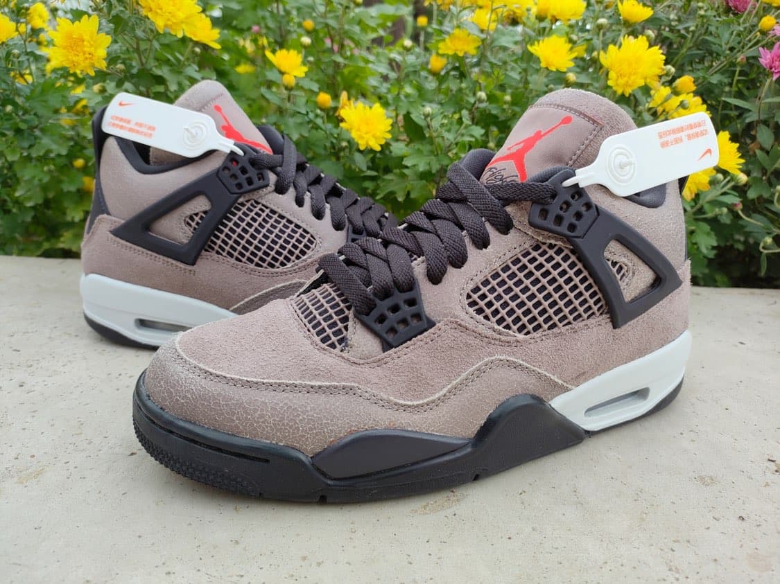 Jordan Air Jordan 4 retro "taupe haze" - фото покупателя Валентин