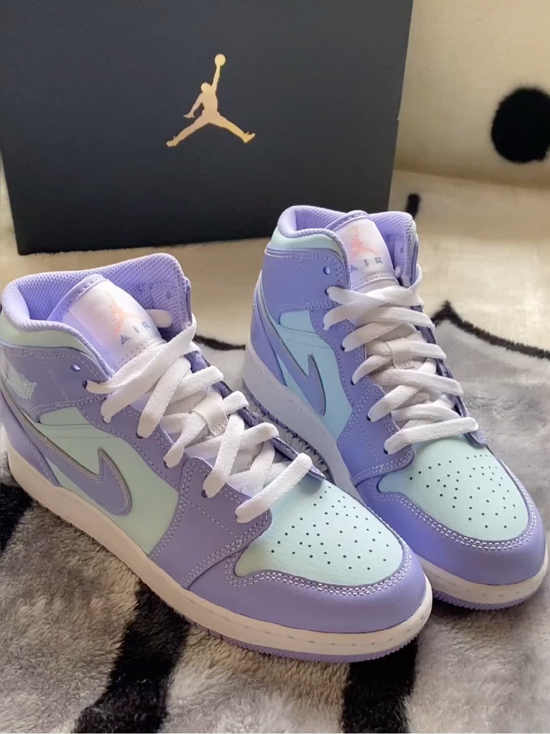 Jordan Air Jordan 1 Mid "Purple Glacier Blue" - фото покупателя Лена