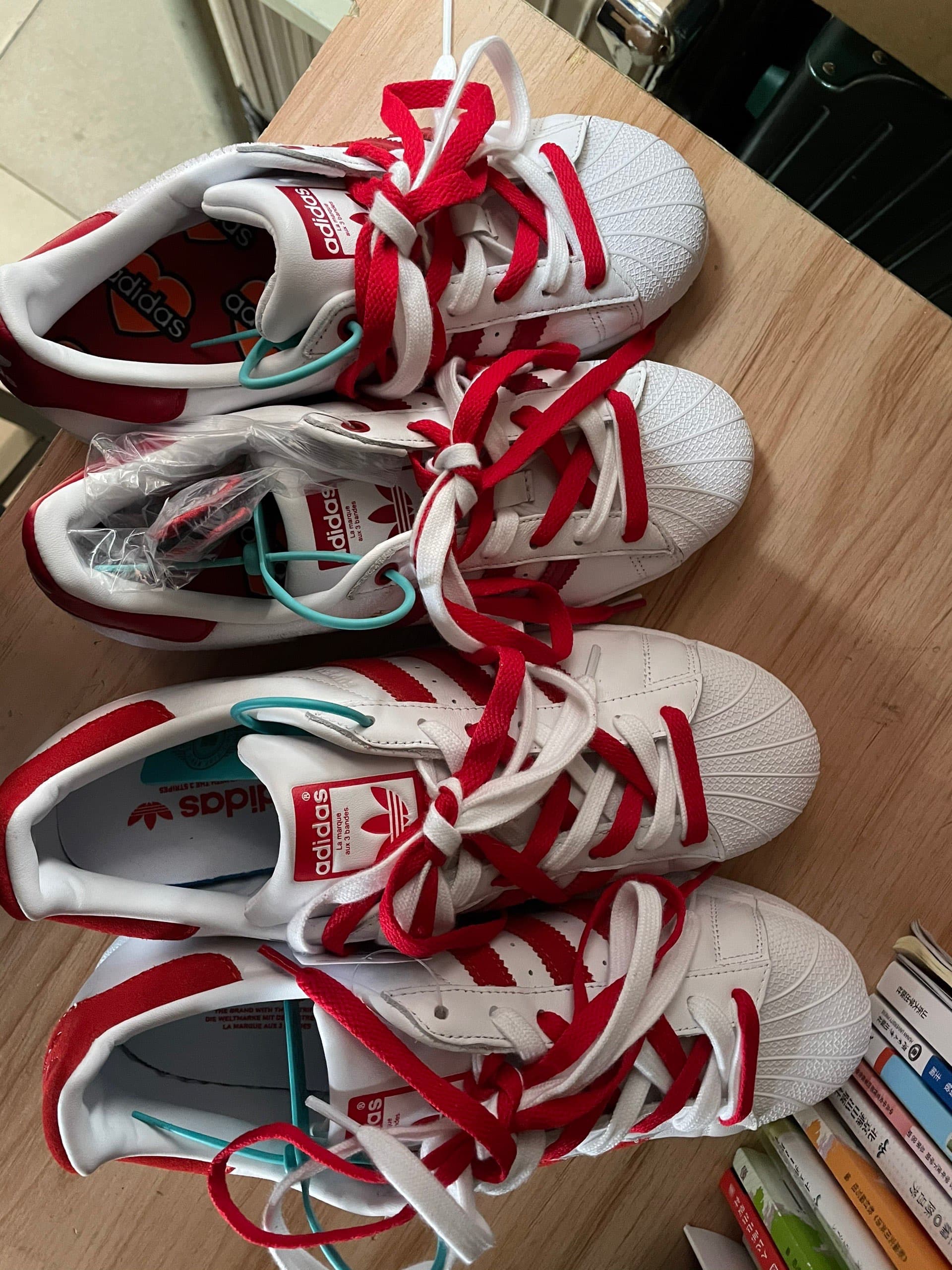adidas originals Superstar Velcro Patches White Scarlet Red Footwear White Core Black - фото покупателя Кирилл