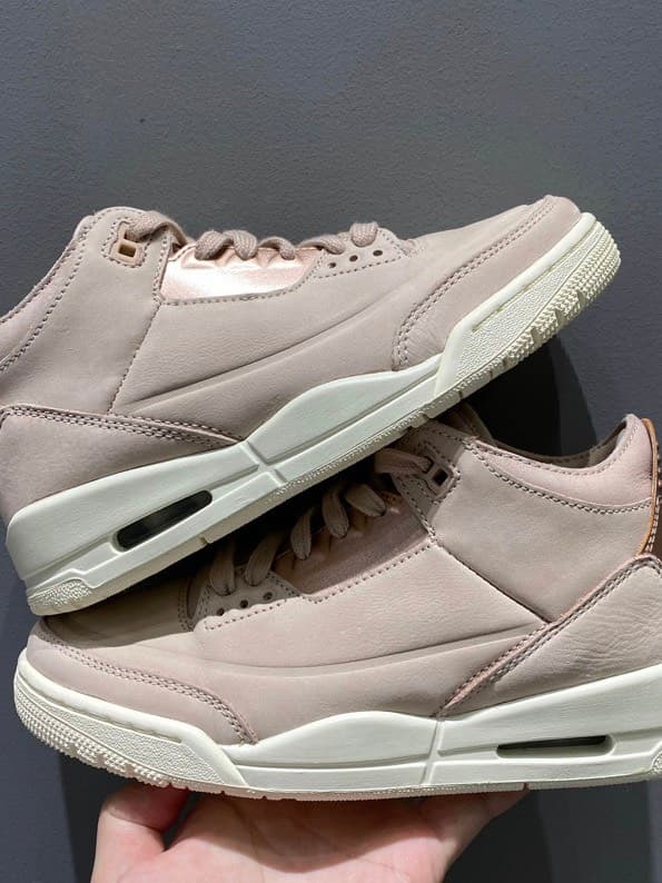Jordan Air Jordan 3 SE "Particle Beige" - фото покупателя Геннадий