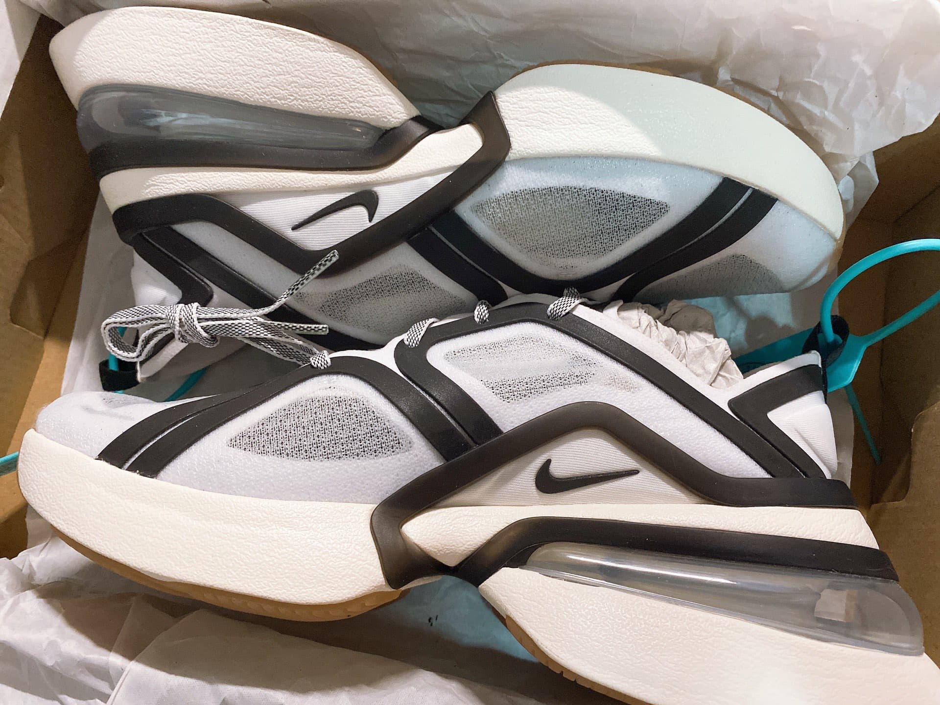 Nike Air Max 270 XX White/Pale Ivory/Gum Medium Brown/Black - фото покупателя Люба