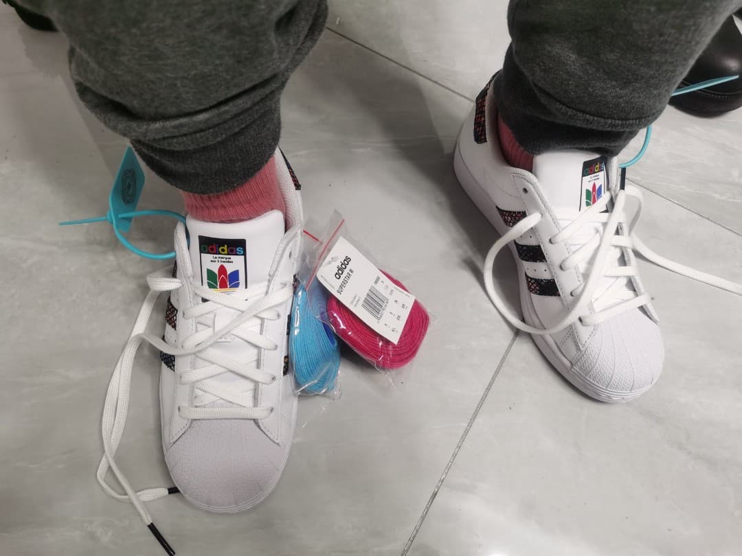 adidas originals Superstar W FTWWHT/CBLACK/RED - фото покупателя Лида