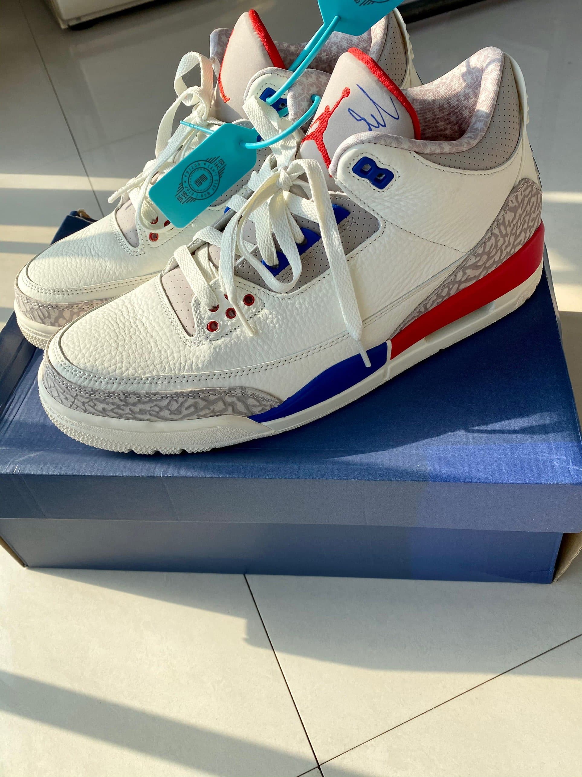 Jordan Air Jordan 3 retro international flight - фото покупателя Максим