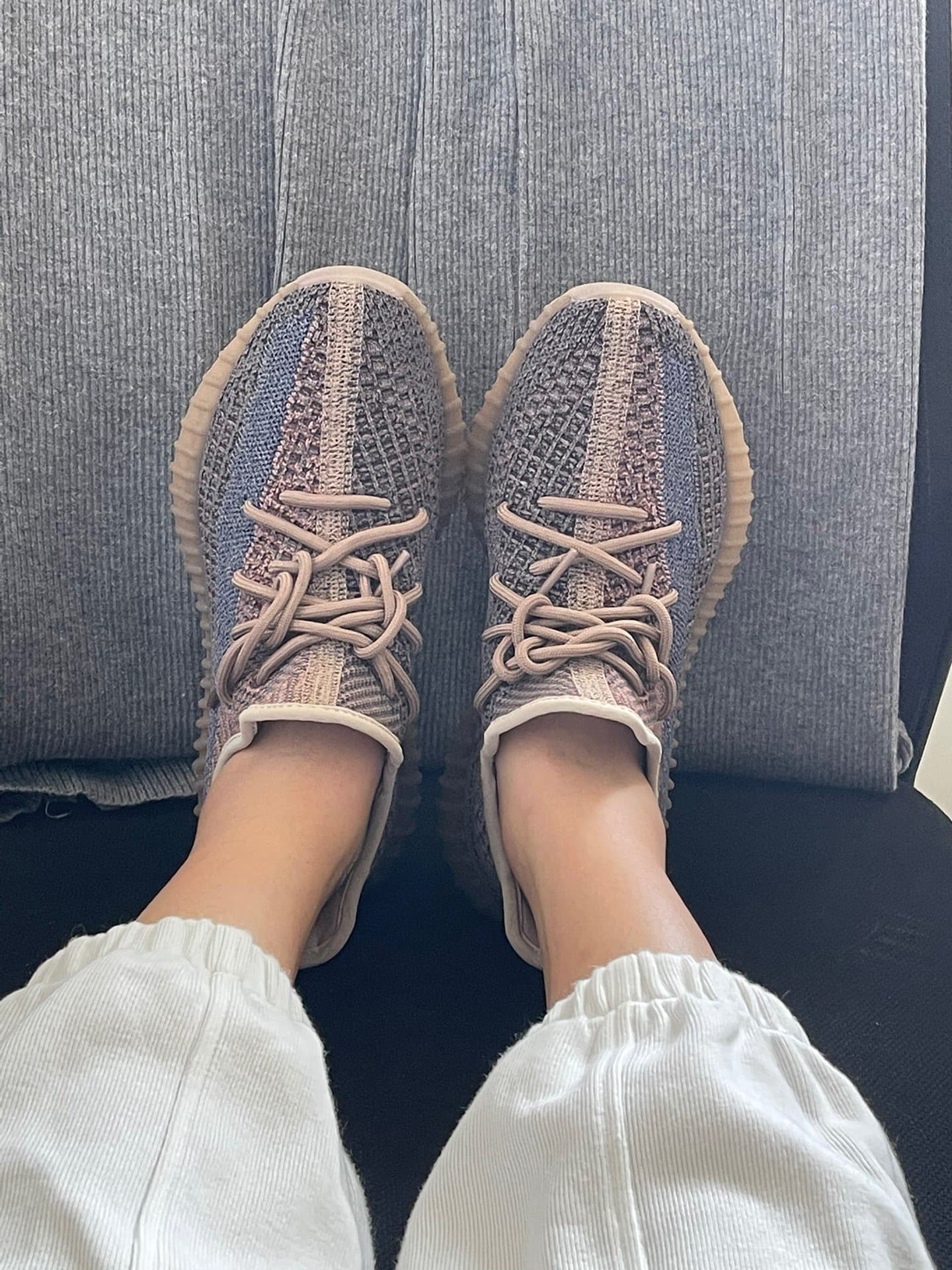 adidas originals Yeezy Boost 350 V2 "fade" - фото покупателя Лидия
