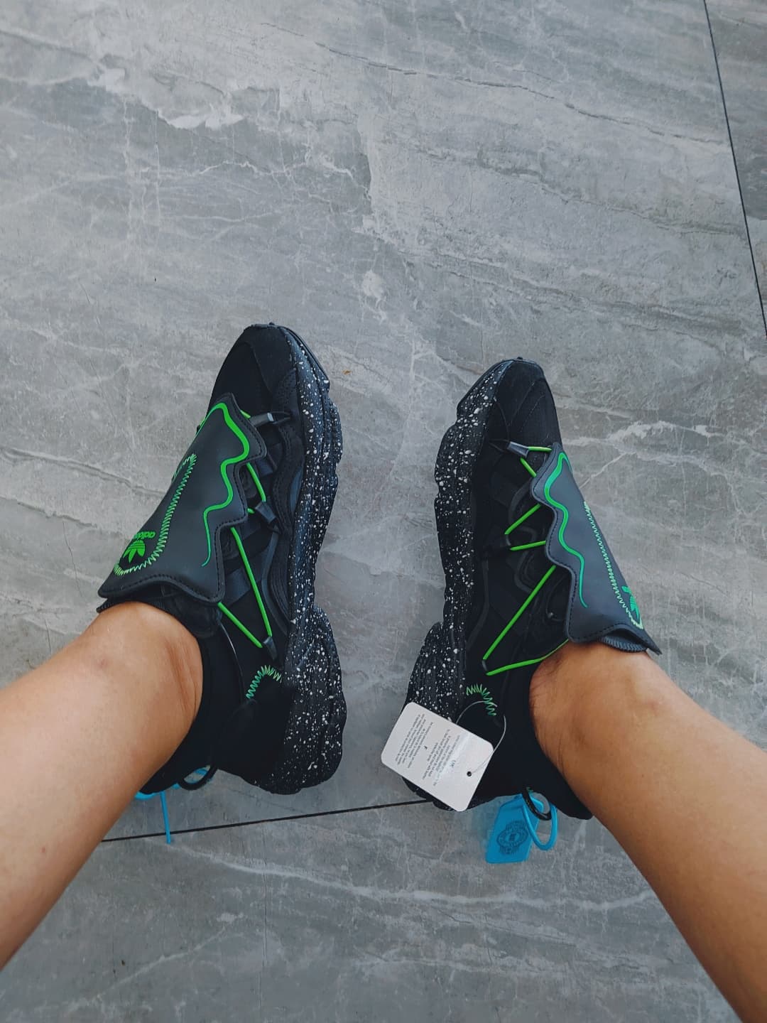 adidas originals Ozweego Black Solar Green Core-Black - фото покупателя Поля