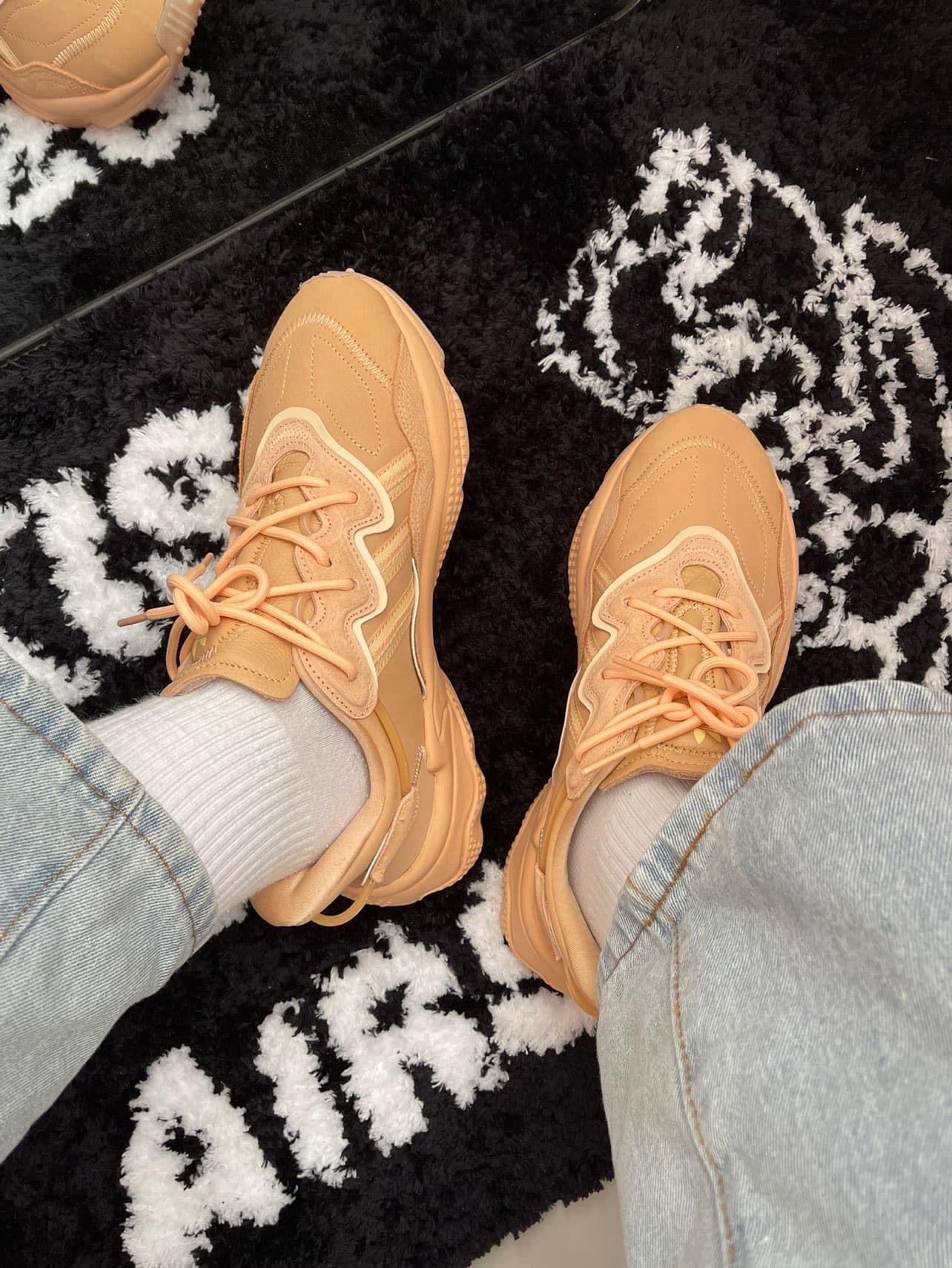 adidas originals Ozweego Glow Orange/Orange Tint Athletic Shoe - фото покупателя Галя