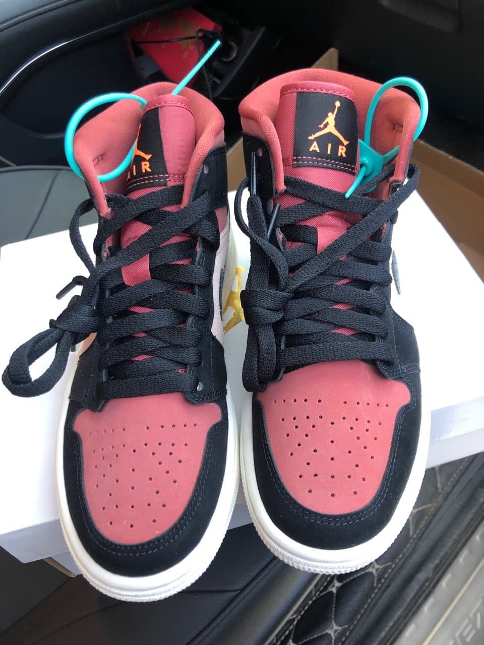 Jordan Air Jordan 1 mid - photo of buyer Аня