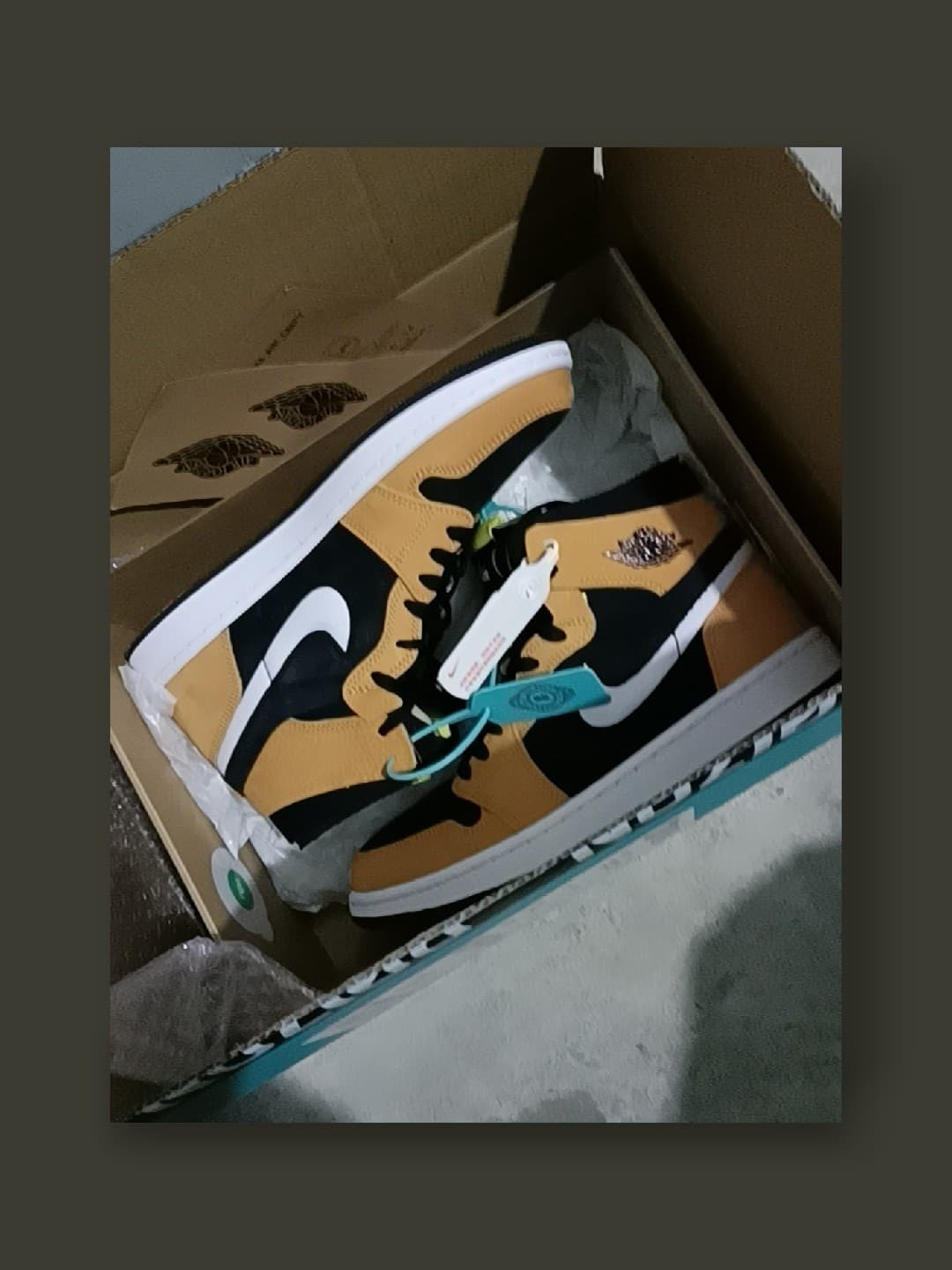 Jordan Air Jordan 1 zoom air cmft "monarch orange" - photo of buyer Руслан