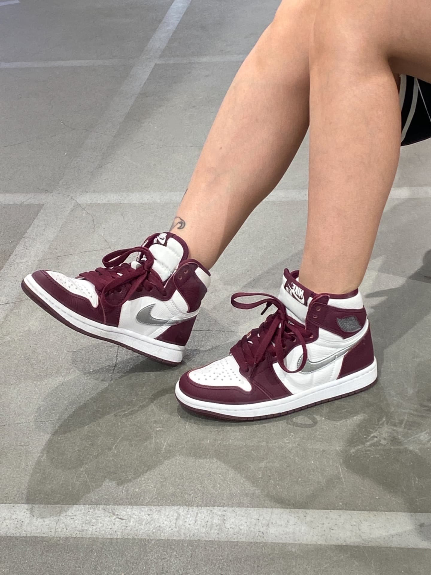 Jordan Air Jordan 1 high og "bordeaux" - фото покупателя Лиза