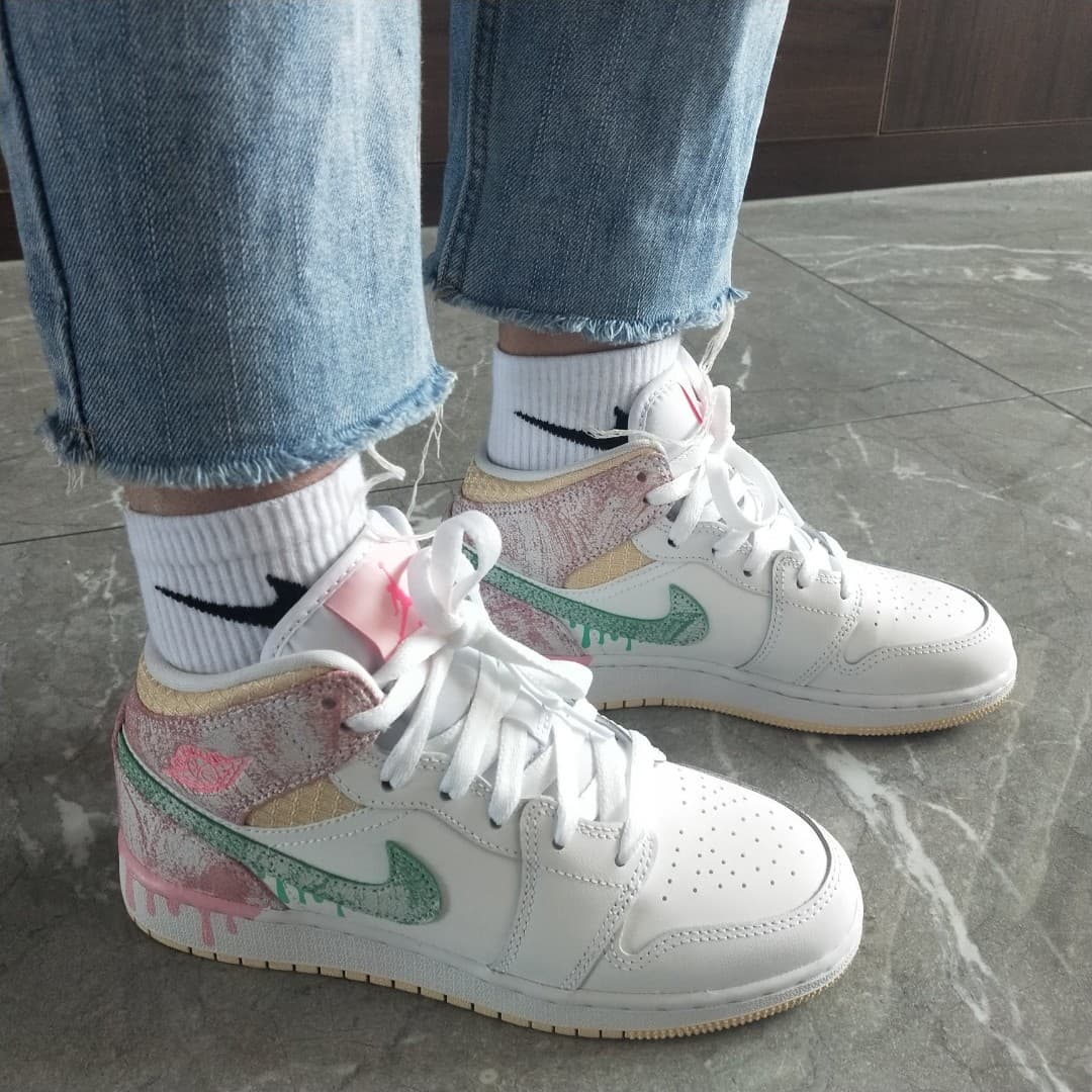 Jordan Air Jordan 1 Mid SE GS Paint Drip - фото покупателя Надя