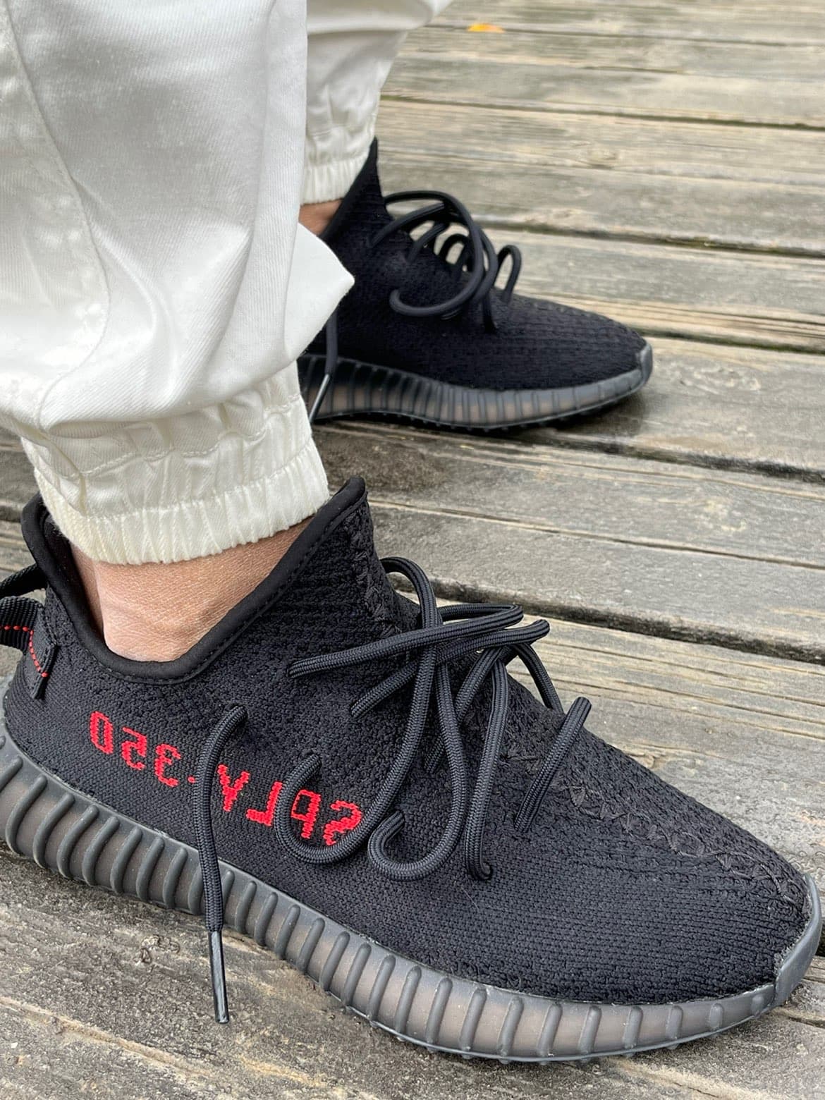 adidas originals Yeezy Boost 350 V2 Bred - фото покупателя Олег
