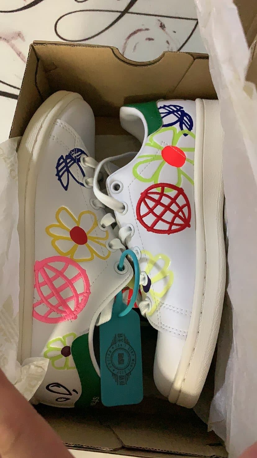 adidas originals Stan Smith Large Doodles - photo of buyer Светлана