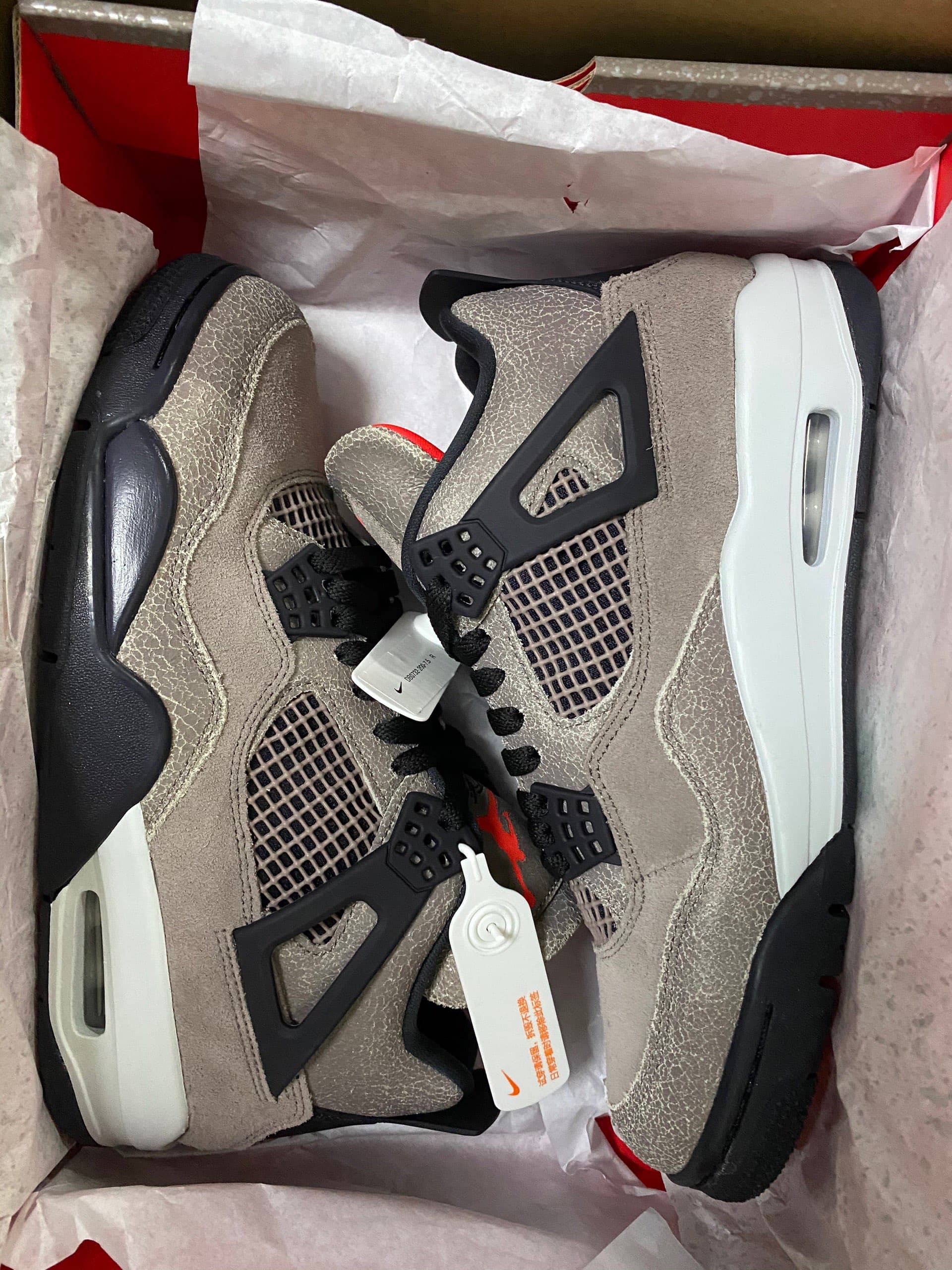 Air Jordan 4 Taupe Haze - фото покупателя Зоя