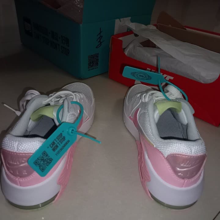 Nike Air Max Excee GS White - фото покупателя Влад
