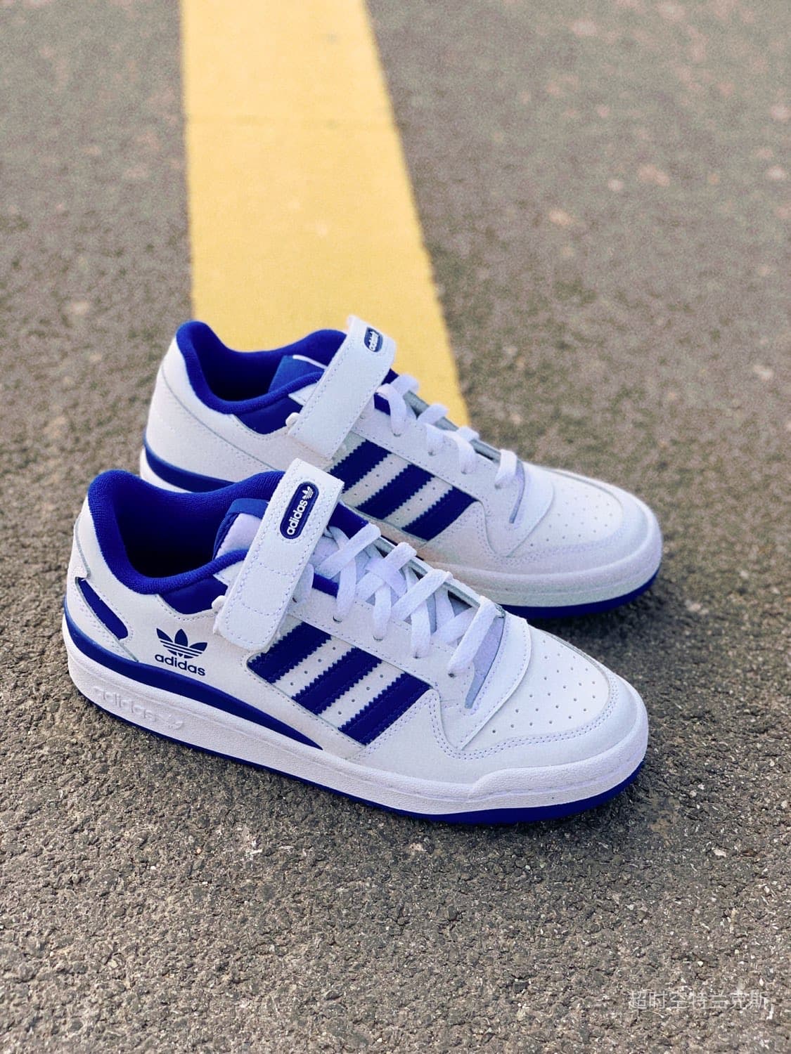 adidas originals Forum Low Cloud White/Cloud White/Royal Blue - фото покупателя Валерия