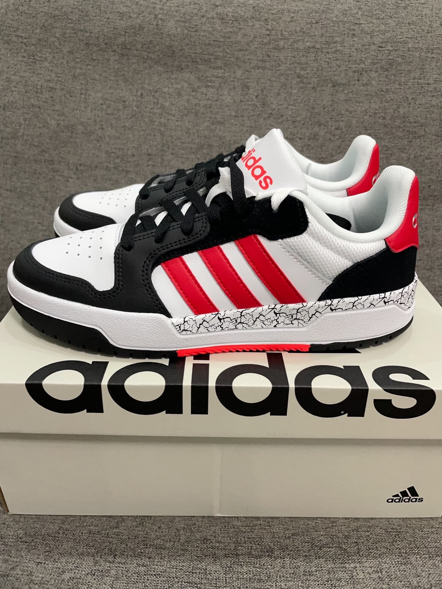 adidas neo Entrap White Vivid Red Cloud-White Solar-Red - фото покупателя Ксюша
