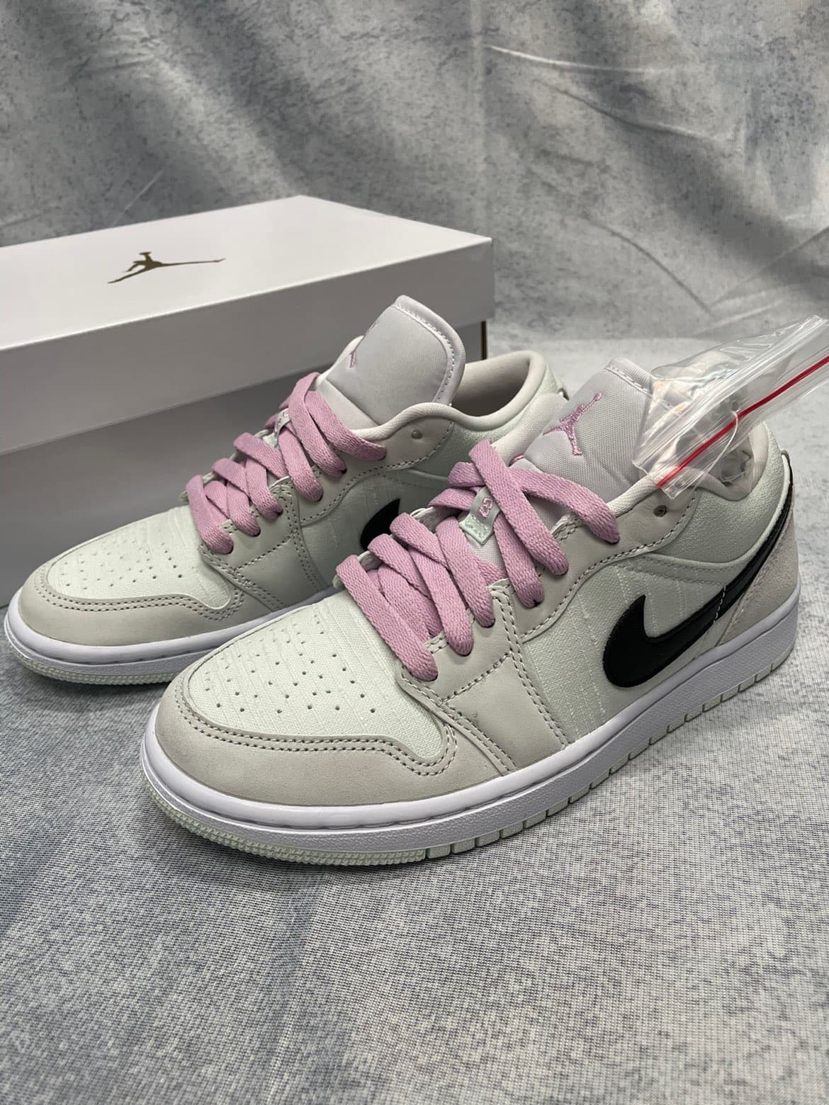 Jordan Air Jordan 1 se "barely green" - фото покупателя Григорий