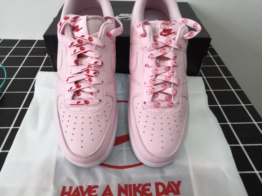 Nike Air Force 1 07 lx "rose" - фото покупателя Рита