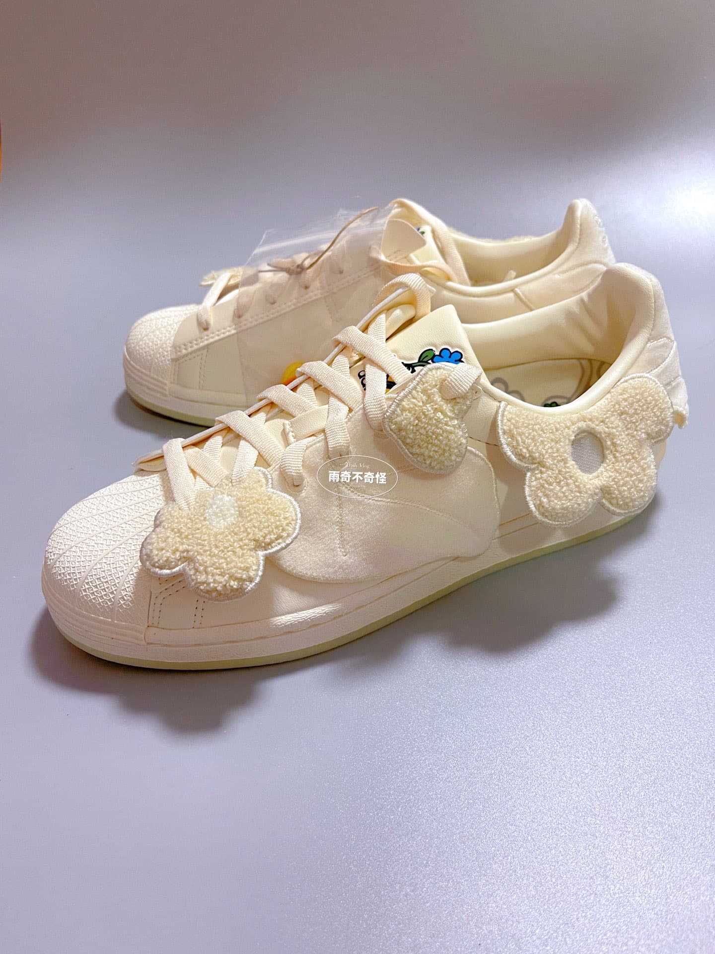 melting sadness x adidas originals Superstar "Bee With You" - фото покупателя Сергей