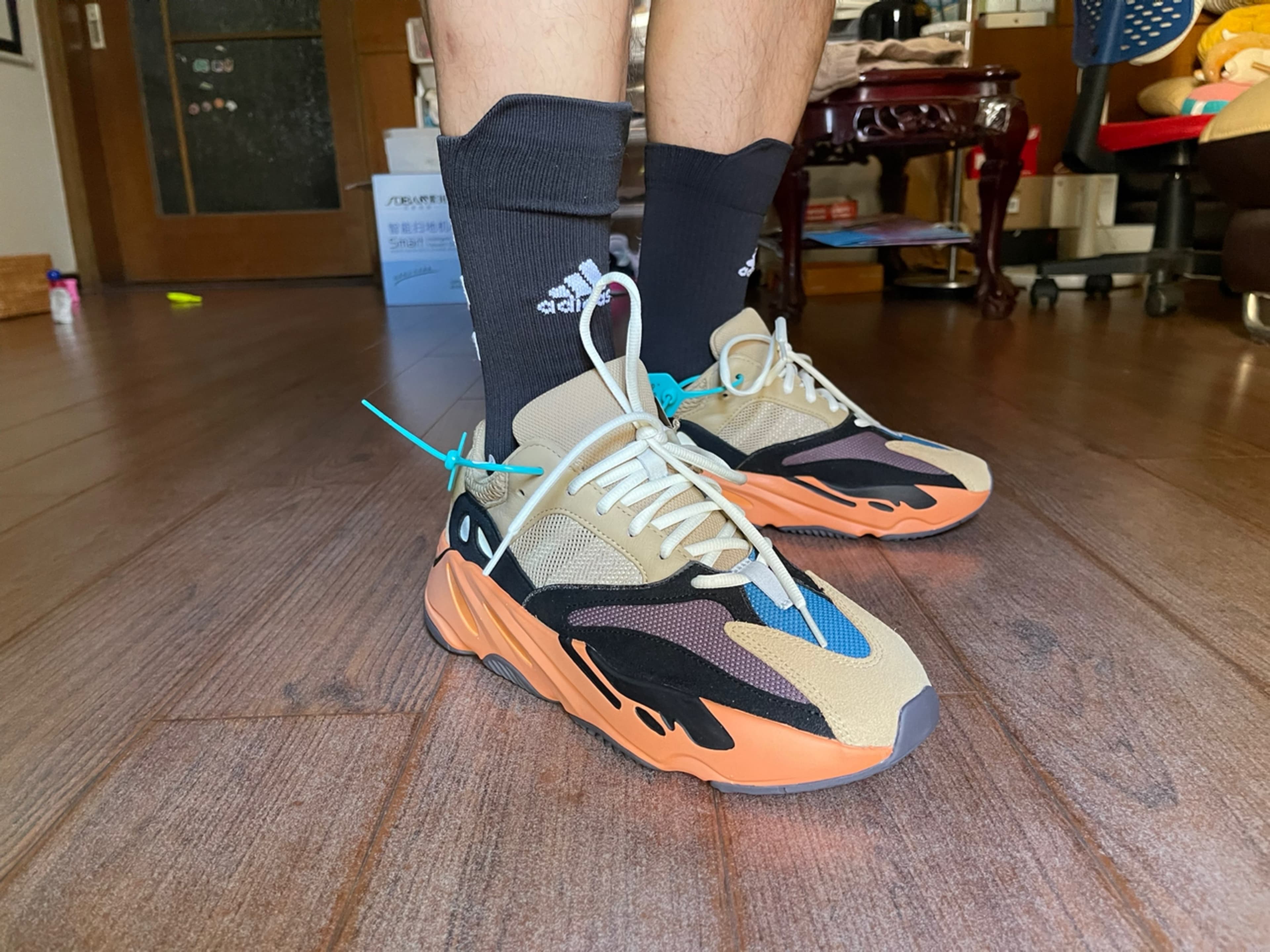 adidas originals Yeezy boost 700 "Enflame Amber" - photo of buyer Сергей