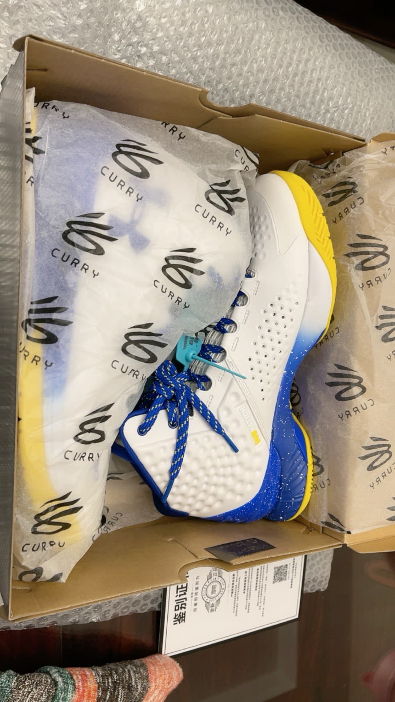 Under Armour Curry 1 Retro Dub Nation 2021 White Taxi Royal - фото покупателя Денис