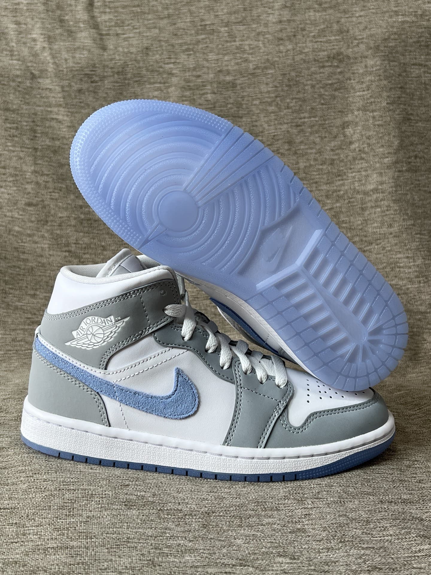 Jordan Air Jordan 1 mid "wolf grey" dior - фото покупателя Валя