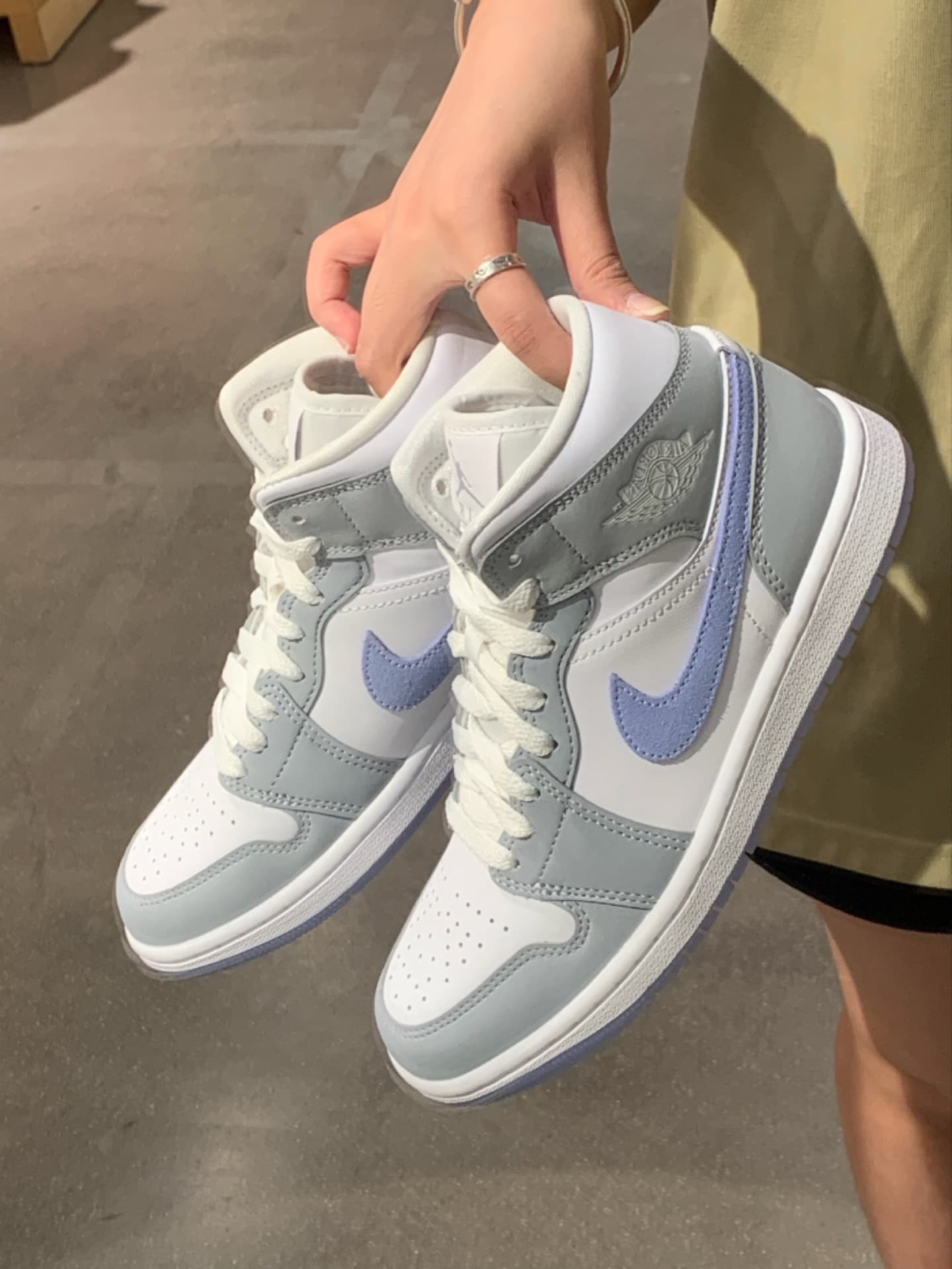 Jordan Air Jordan 1 mid "wolf grey" dior - фото покупателя Клава