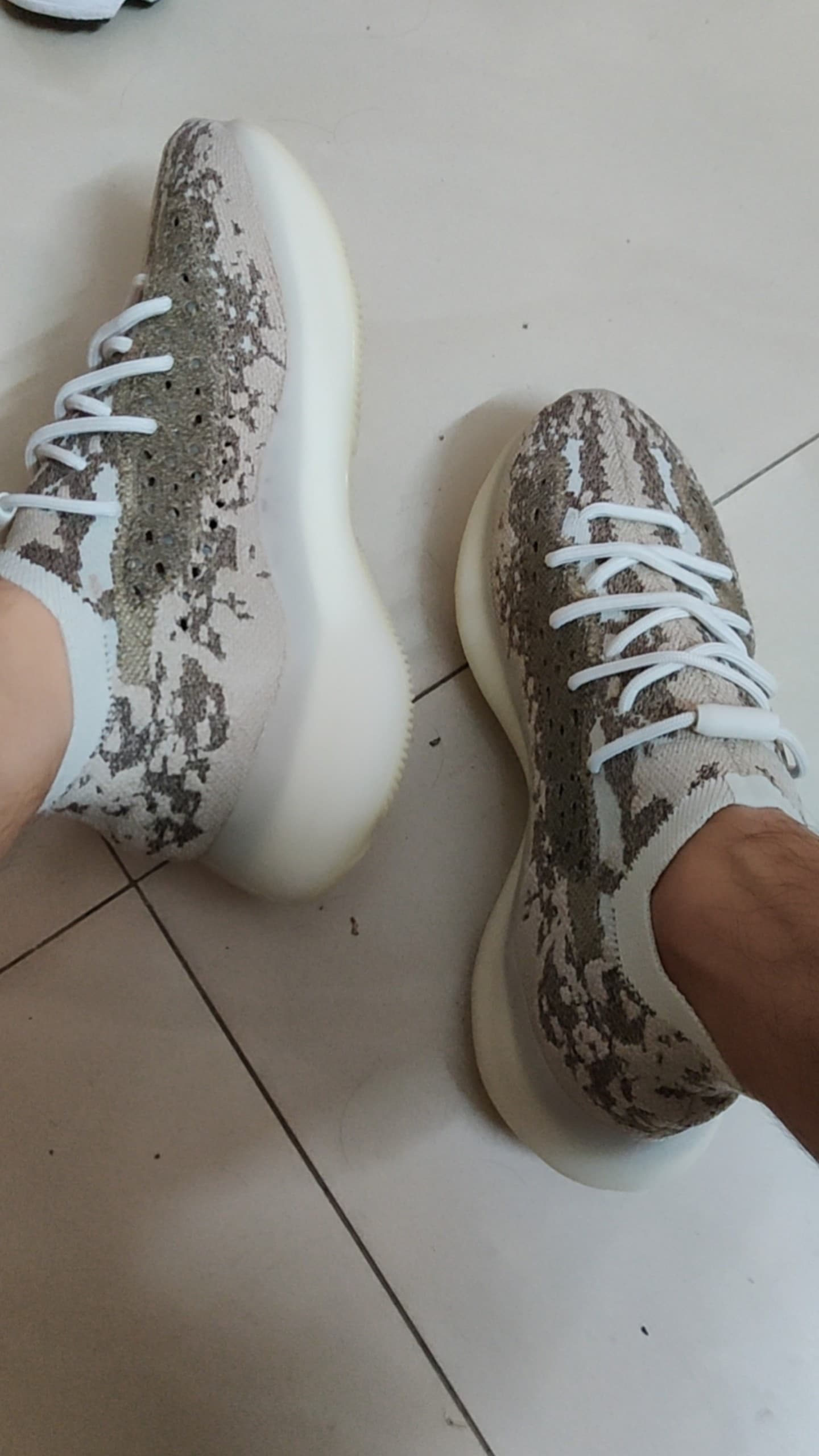 adidas originals Yeezy Boost 380 "Pyrite" - фото покупателя Григорий