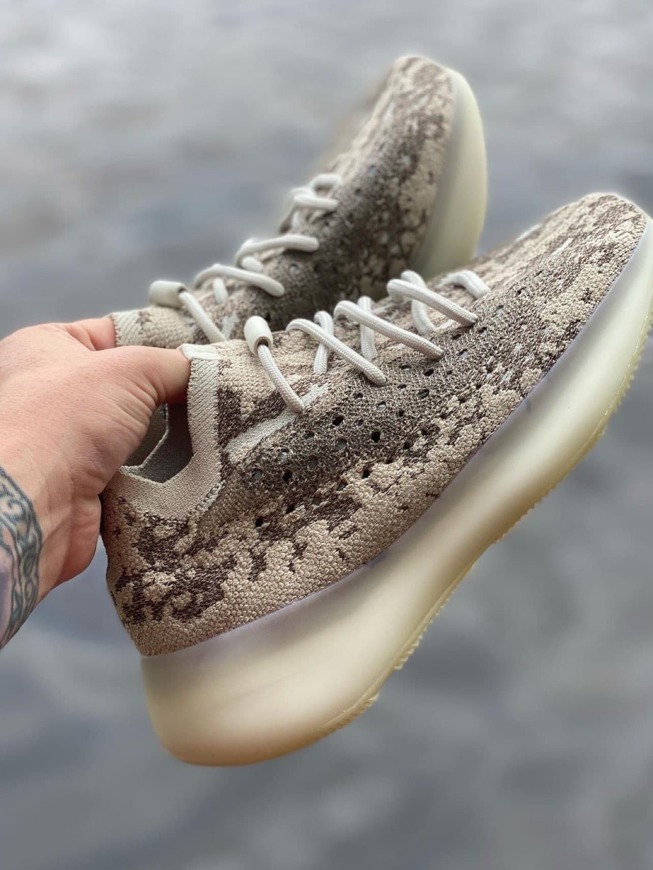 adidas originals Yeezy Boost 380 "Pyrite" - фото покупателя Юрий