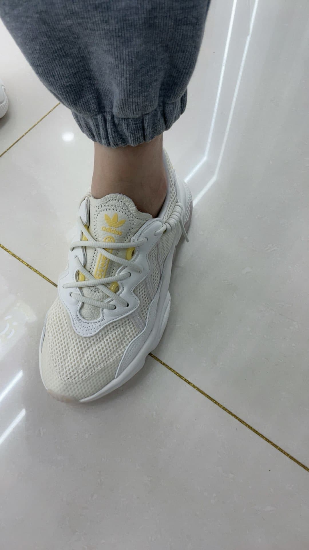 adidas originals Ozweego Casual Off White Purple Tint - фото покупателя Полина