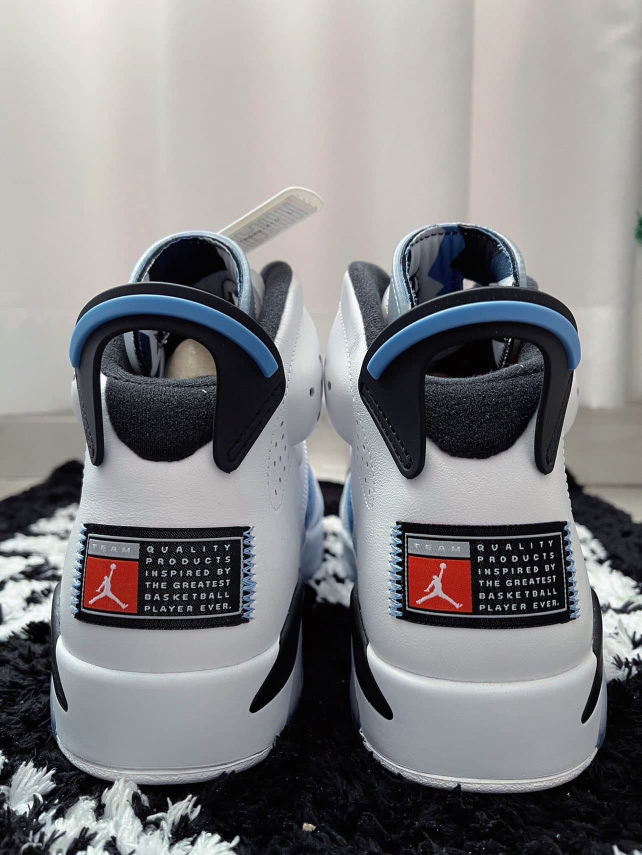 Jordan Air Jordan 6 retro "university blue" - фото покупателя Андрей