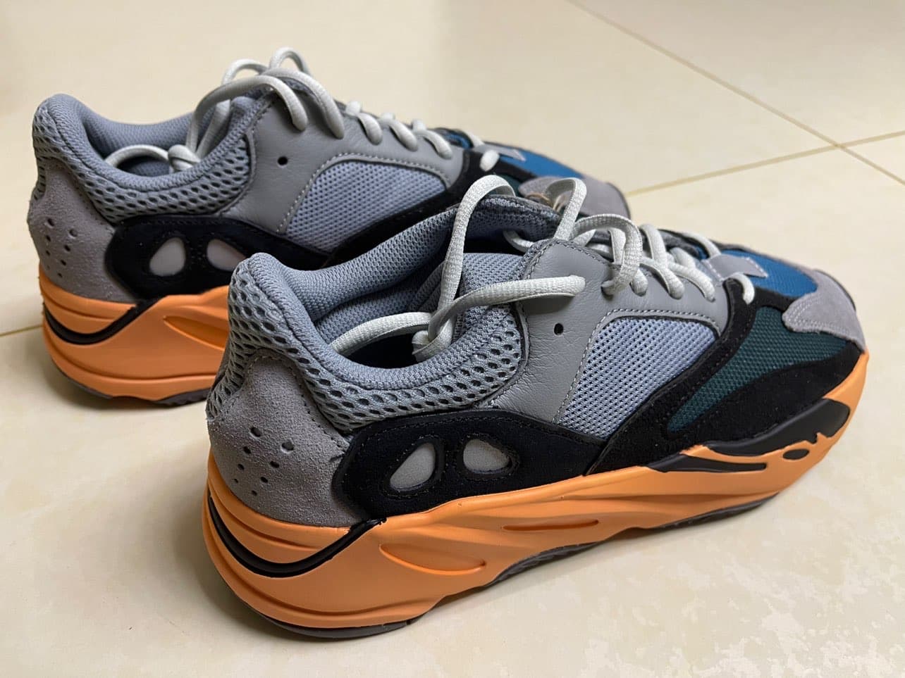 adidas originals Yeezy boost 700 "Wash Orange" - photo of buyer Андрей