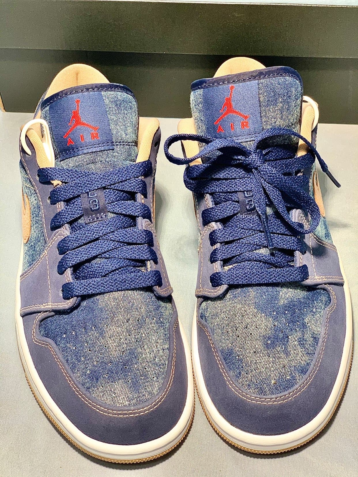 Jordan Air Jordan 1 low se "denim" - фото покупателя Илья