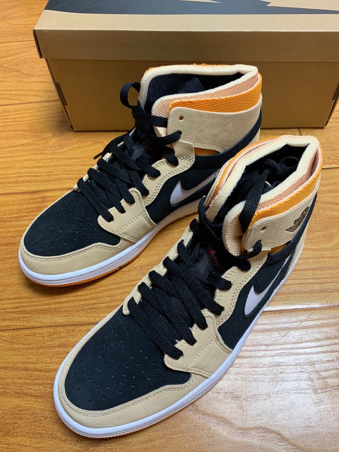 Jordan Air Jordan 1 zoom air cmft "pumpkin spice" - фото покупателя Олег