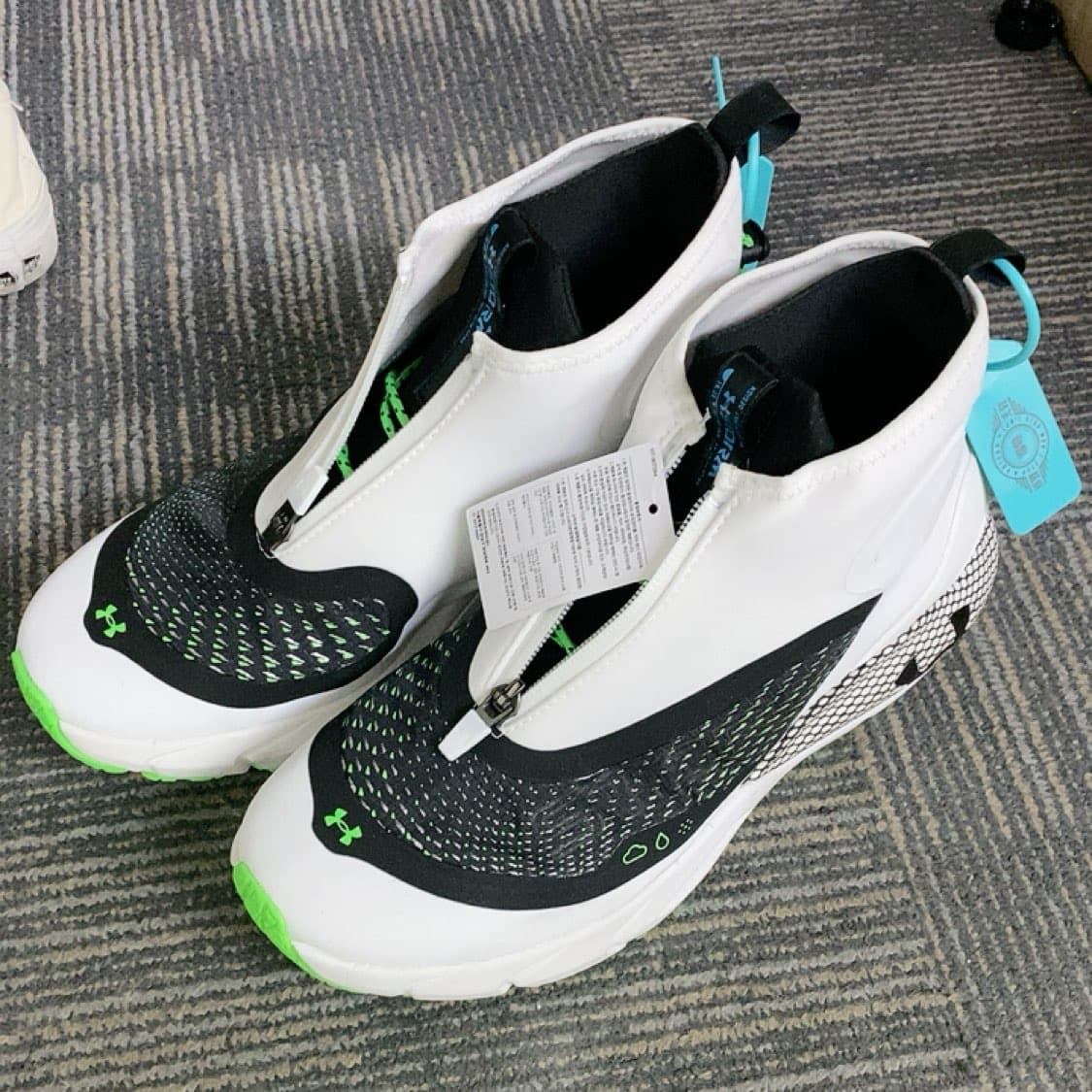 Under Armour HOVR Phantom 2 Storm - photo of buyer Константин