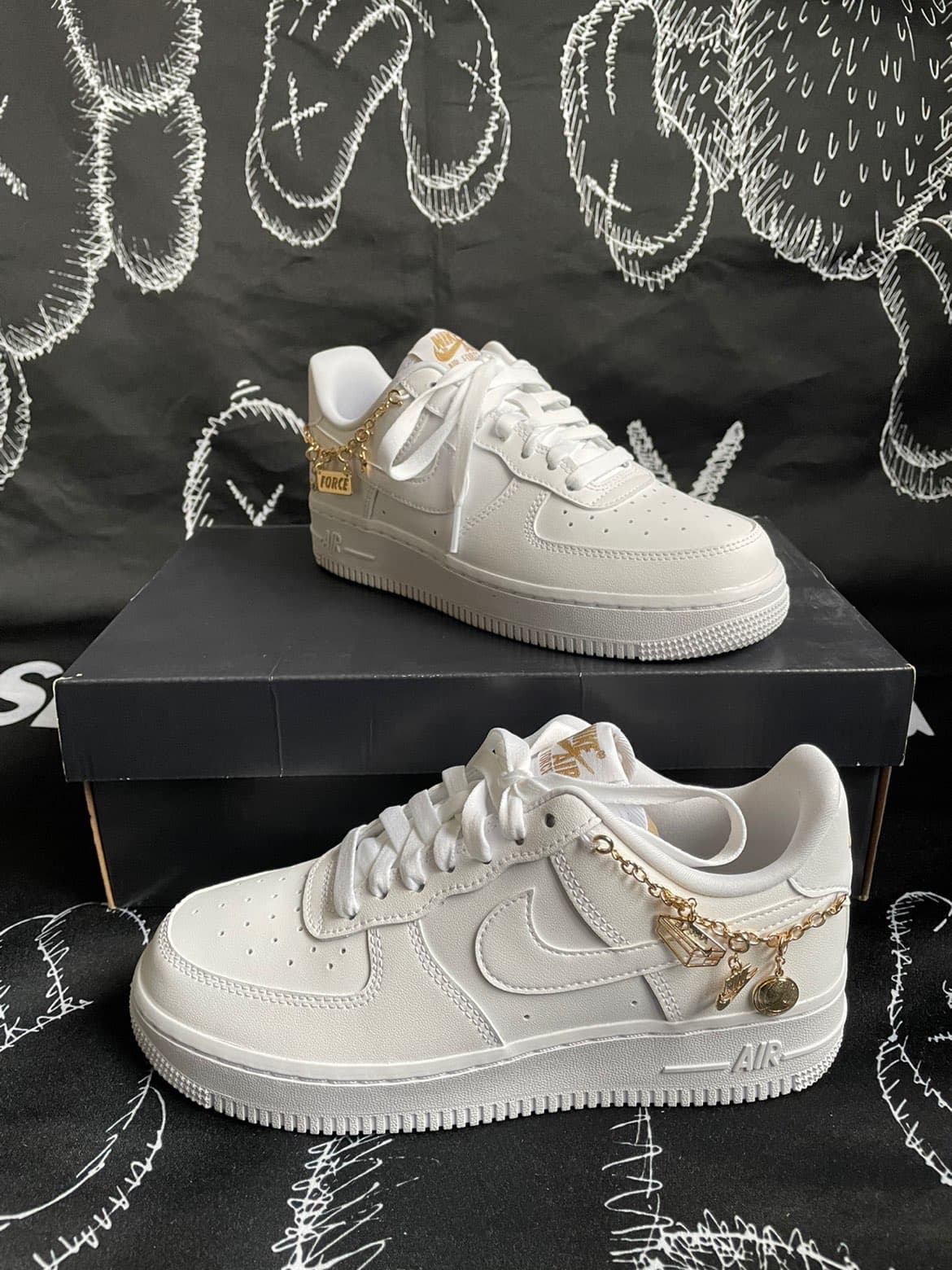 Nike Air Force 1 lx "lucky charms" - фото покупателя Нина