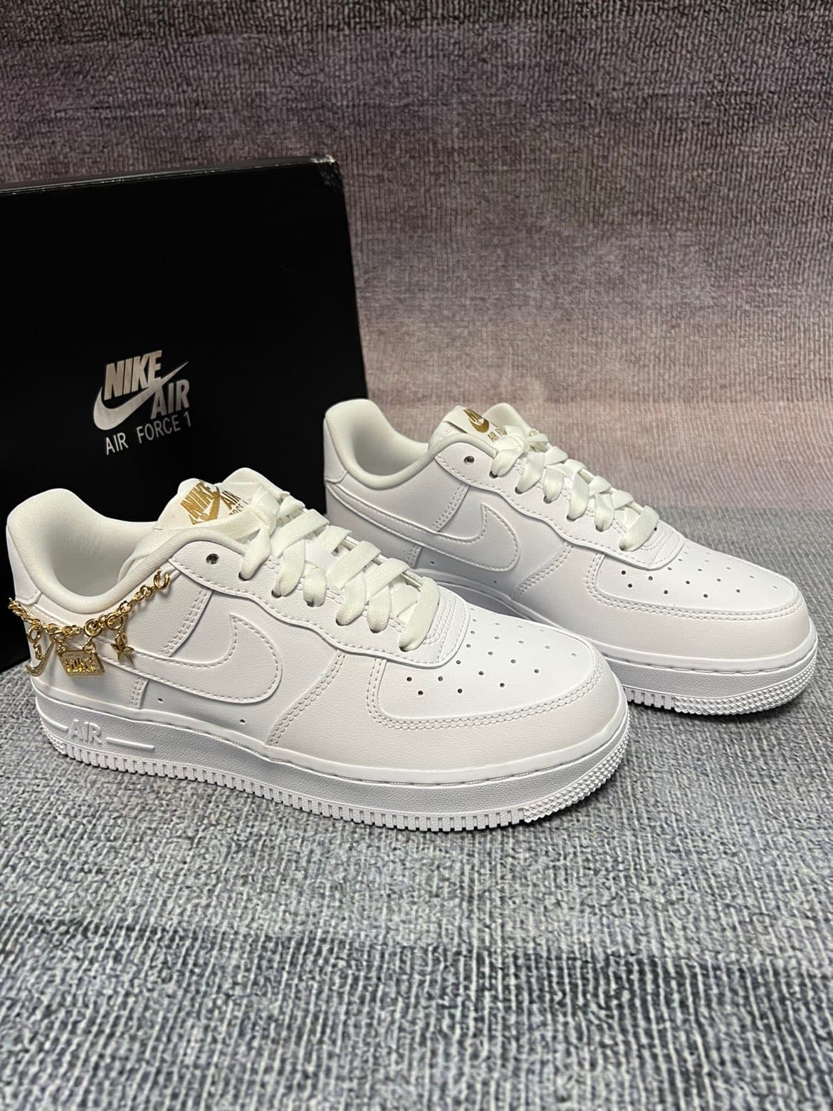 Nike Air Force 1 lx "lucky charms" - фото покупателя Александра
