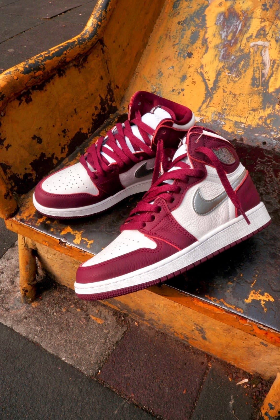 Jordan Air Jordan 1 Retro High OG "Bordeaux" - фото покупателя Станислав