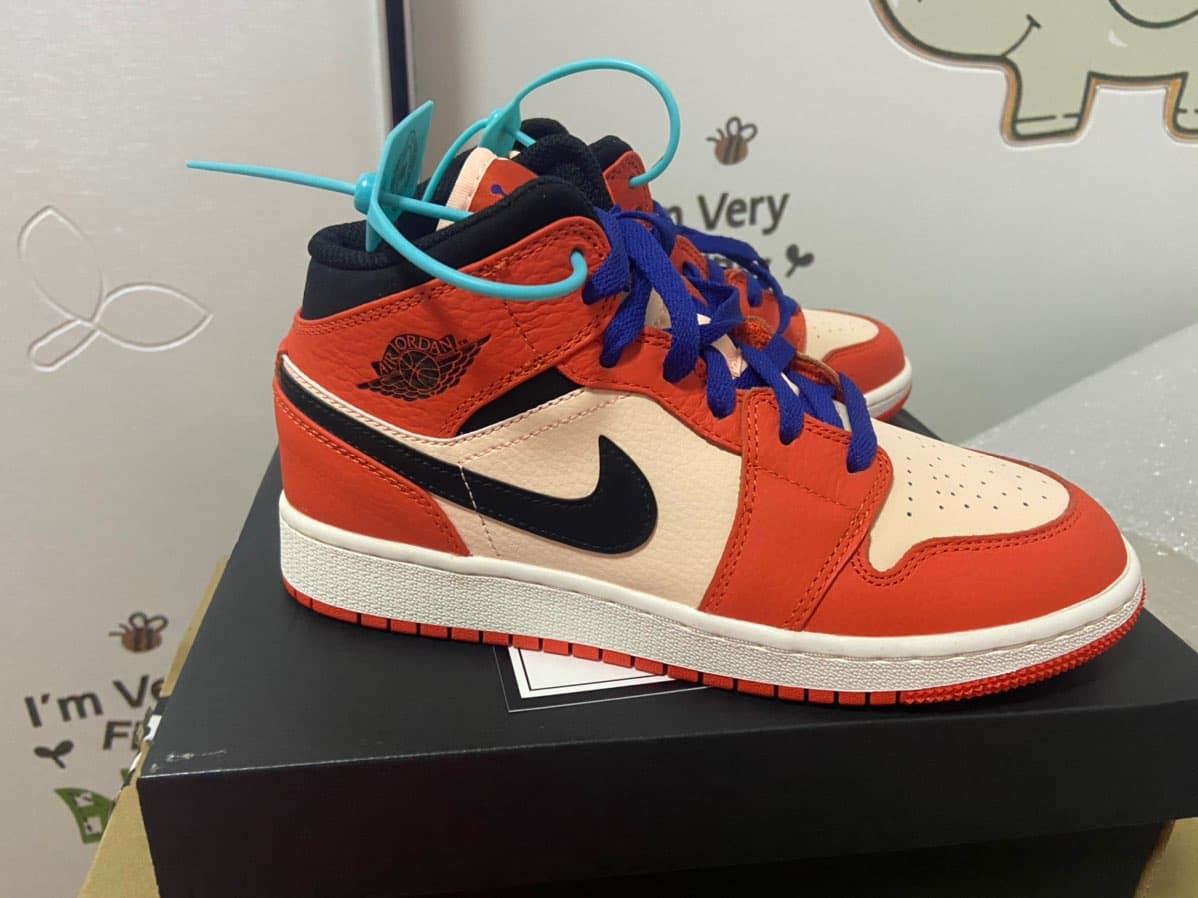 Jordan Air Jordan 1 Mid SE GS Team Orange - фото покупателя Петр