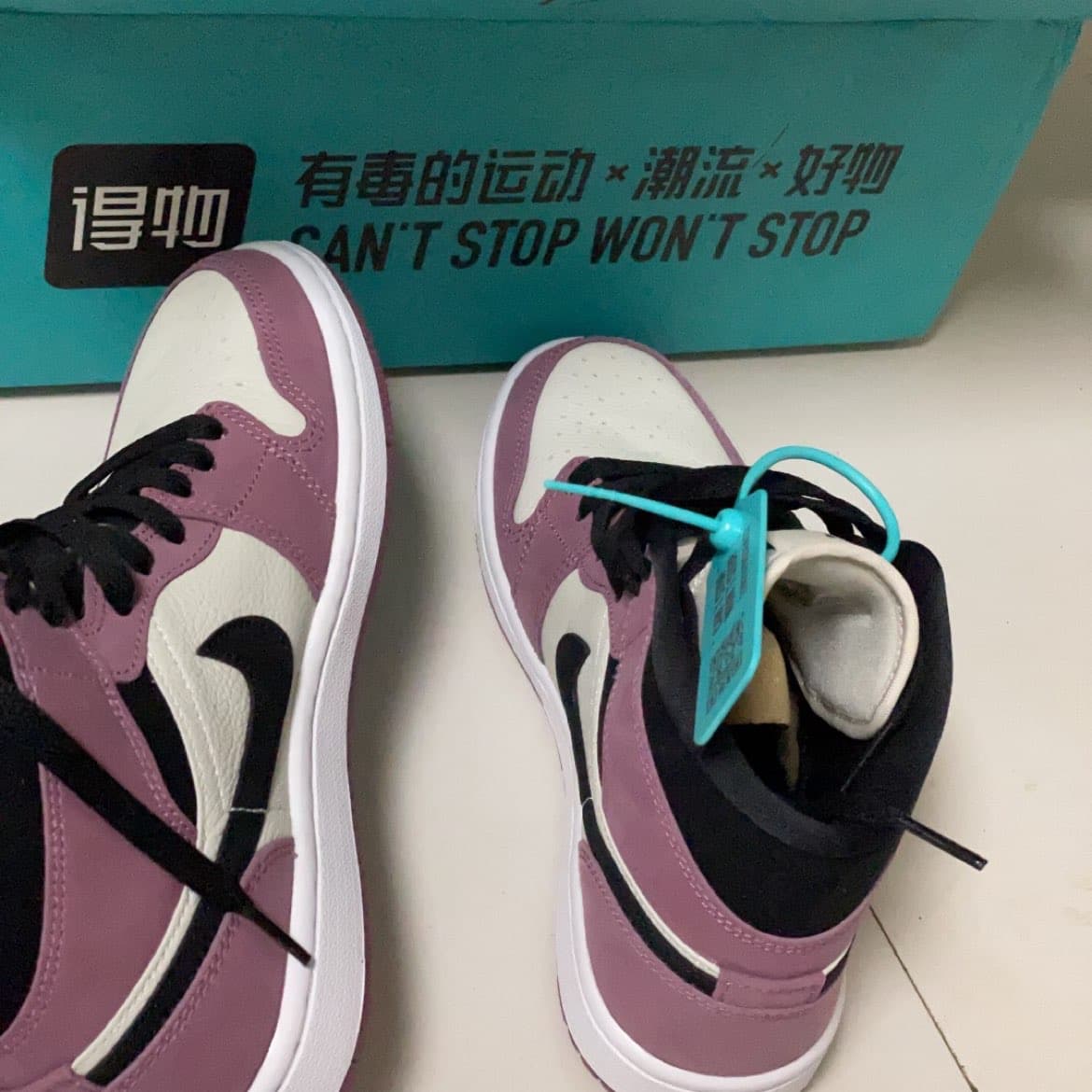 Jordan Air Jordan 1 mid se "berry" - photo of buyer Татьяна