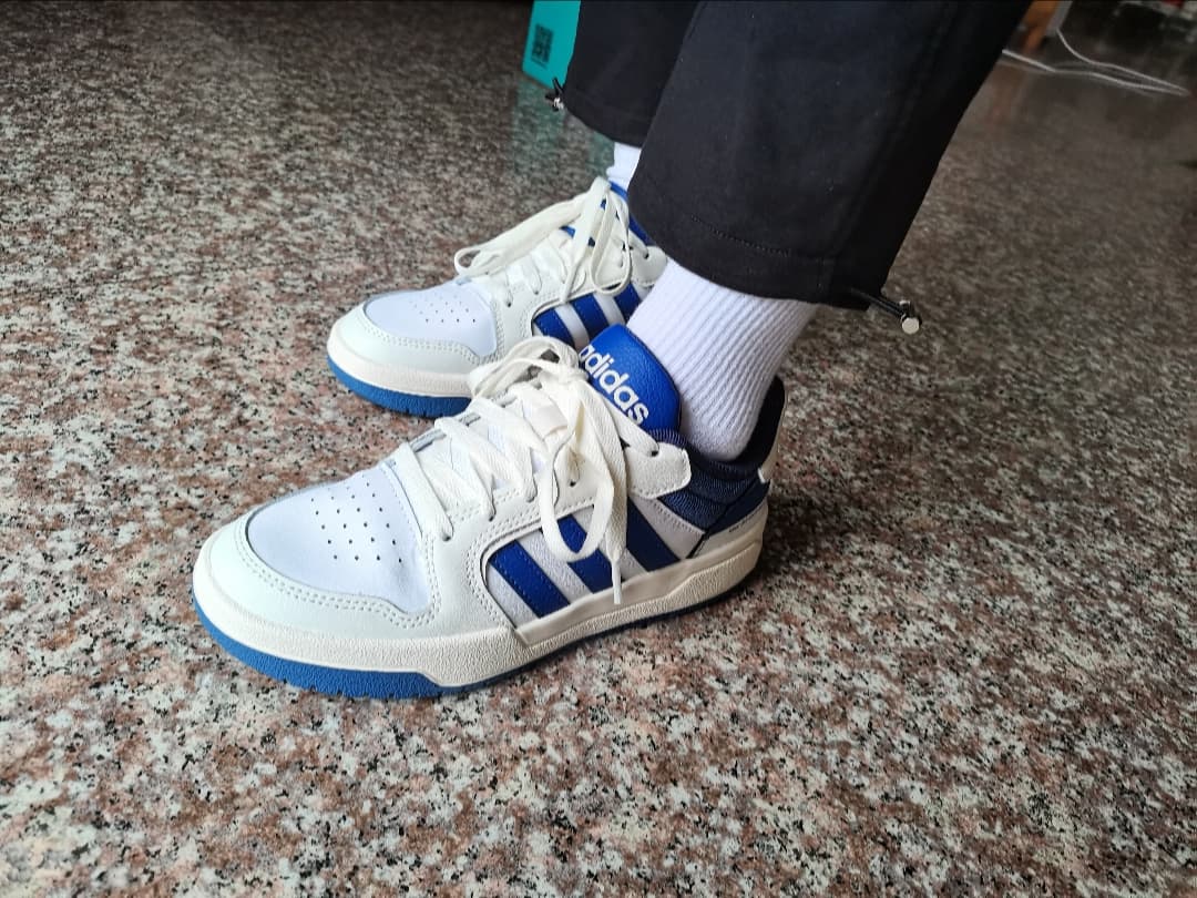 adidas neo Entrap Off White Trace Royal Cream Footwear-White - фото покупателя Ирина