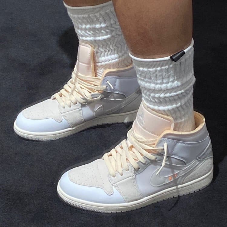 Jordan Air Jordan 1 mid se craft "white and phantom" - фото покупателя Валерий